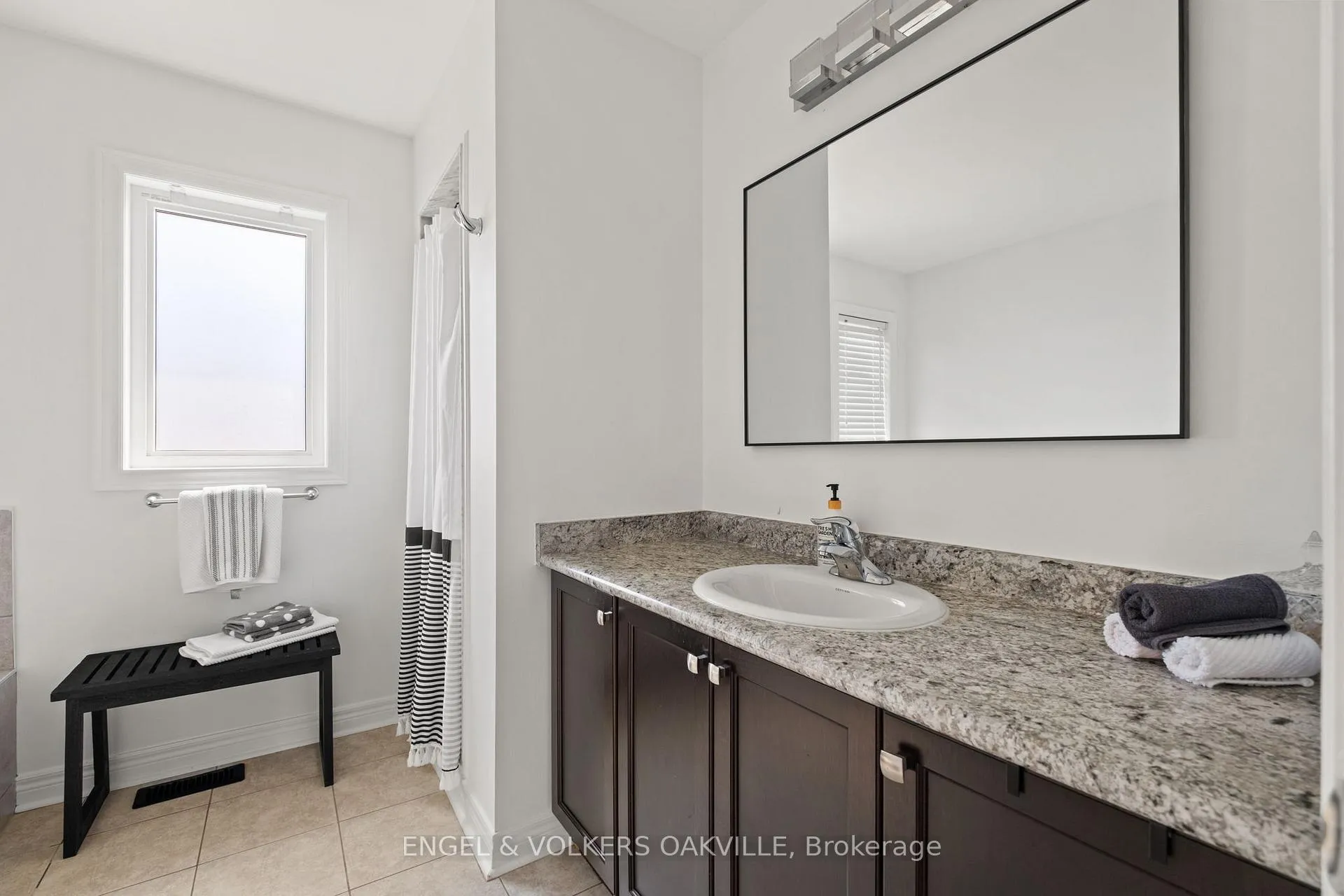 Photo 27 of 33 Sharpe Crescent, New Tecumseth, Tottenham — HOMEH