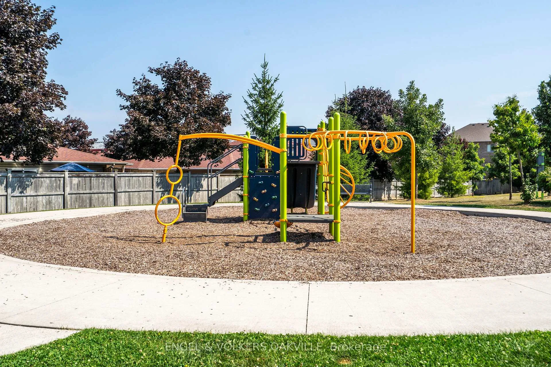 Photo 48 of 33 Sharpe Crescent, New Tecumseth, Tottenham — HOMEH