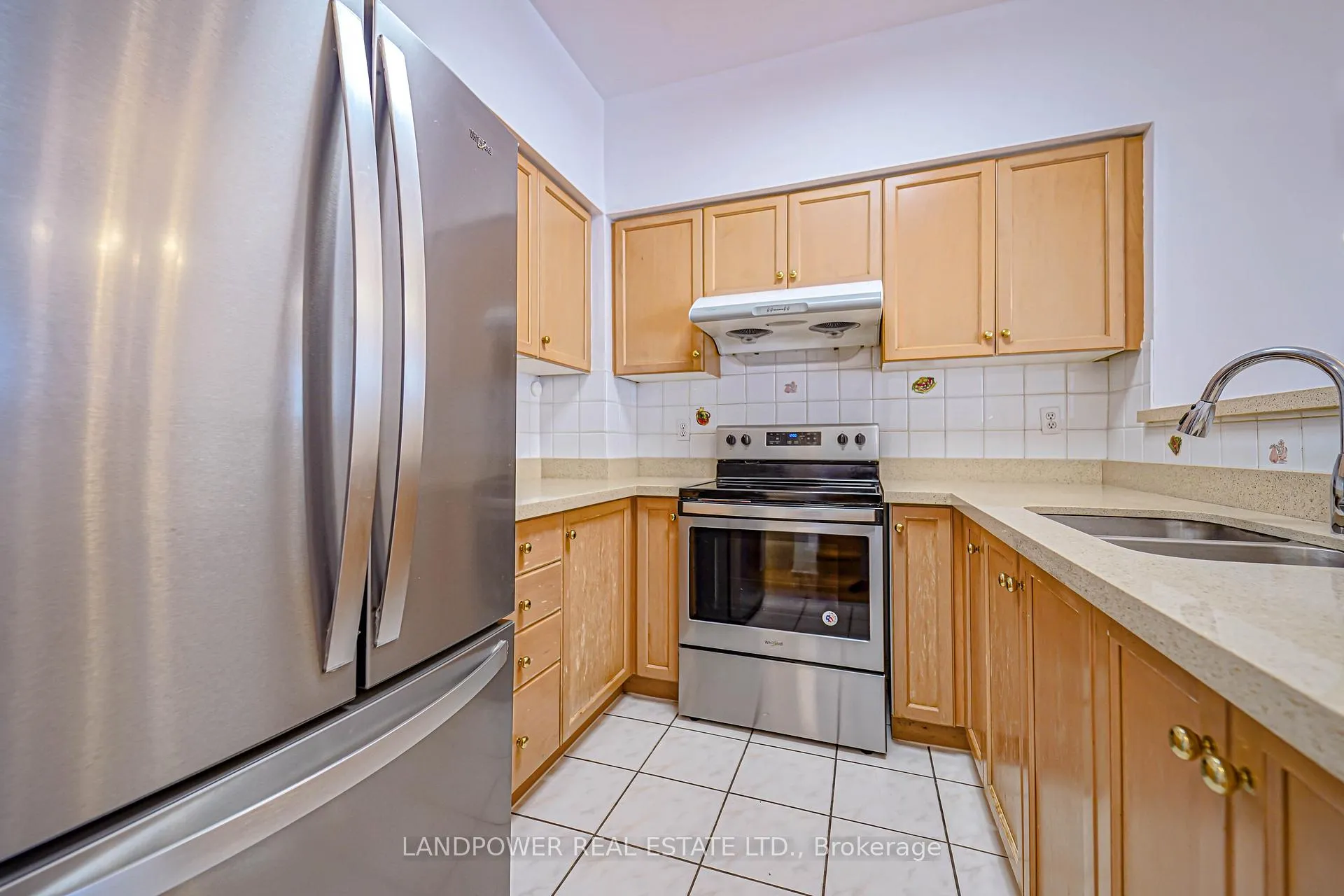 Photo 12 of Unit 11, 4 Cox Boulevard, Markham, Unionville — HOMEH