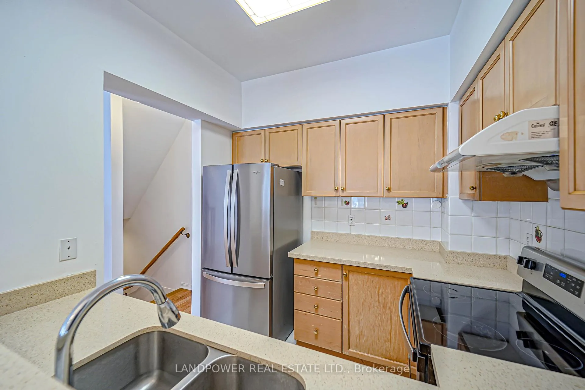 Photo 14 of Unit 11, 4 Cox Boulevard, Markham, Unionville — HOMEH