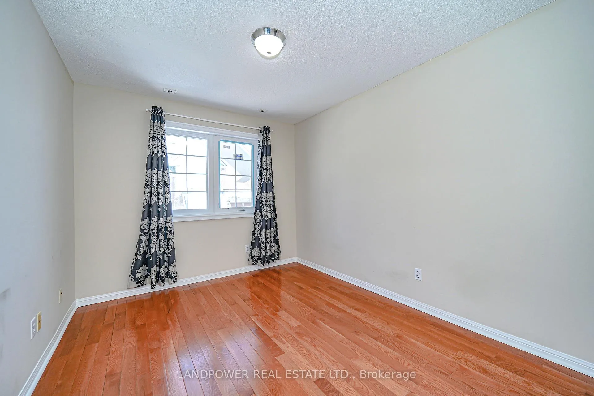 Photo 23 of Unit 11, 4 Cox Boulevard, Markham, Unionville — HOMEH