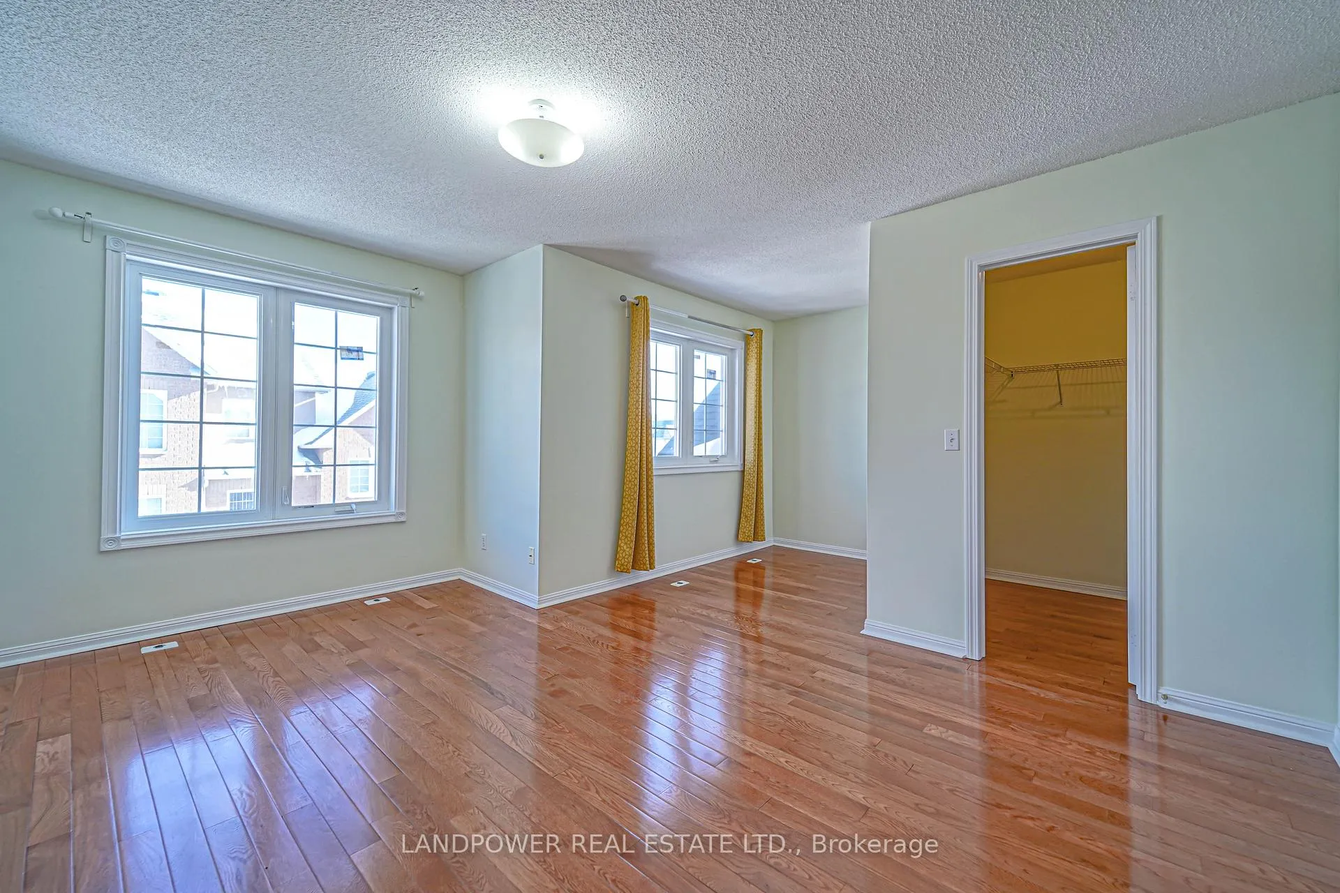 Photo 26 of Unit 11, 4 Cox Boulevard, Markham, Unionville — HOMEH
