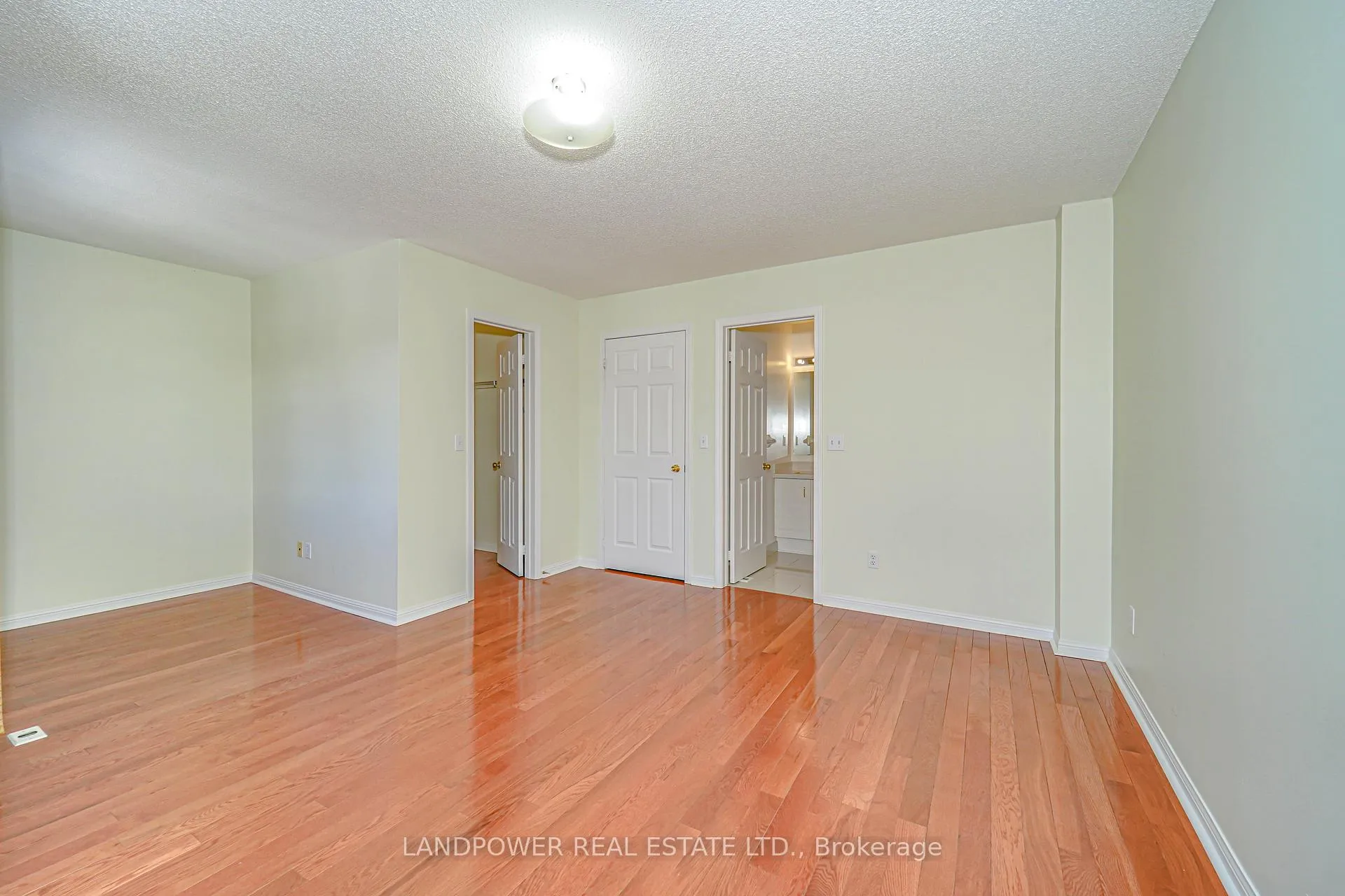 Photo 27 of Unit 11, 4 Cox Boulevard, Markham, Unionville — HOMEH