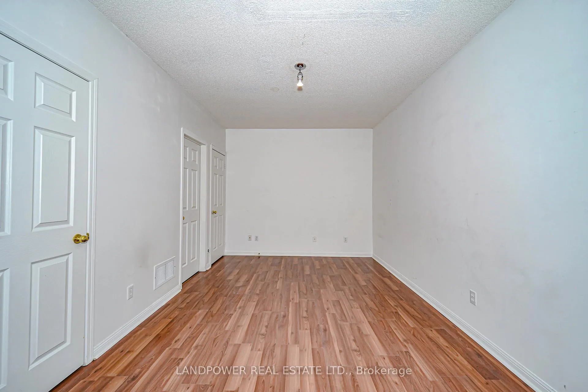 Photo 30 of Unit 11, 4 Cox Boulevard, Markham, Unionville — HOMEH