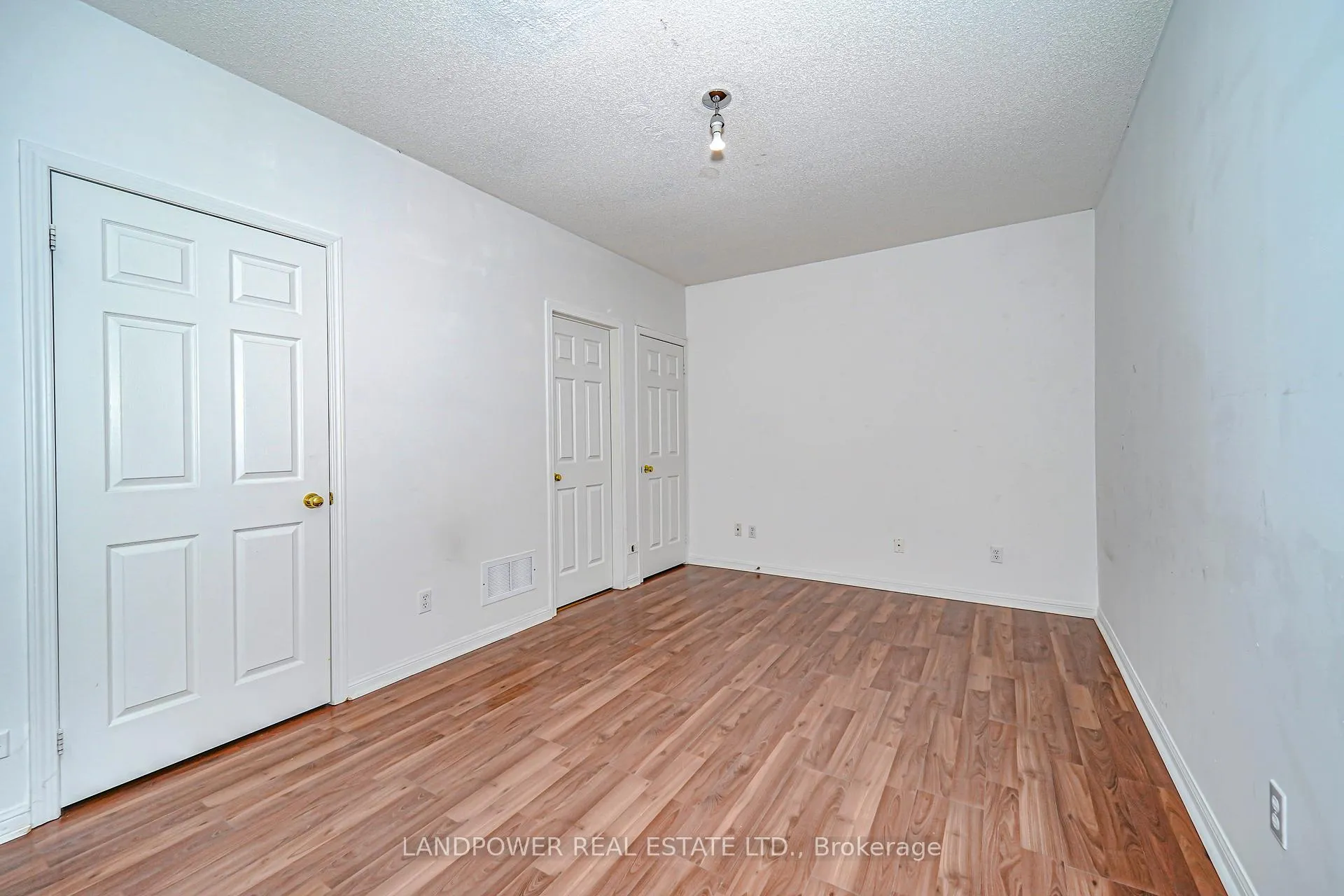 Photo 31 of Unit 11, 4 Cox Boulevard, Markham, Unionville — HOMEH