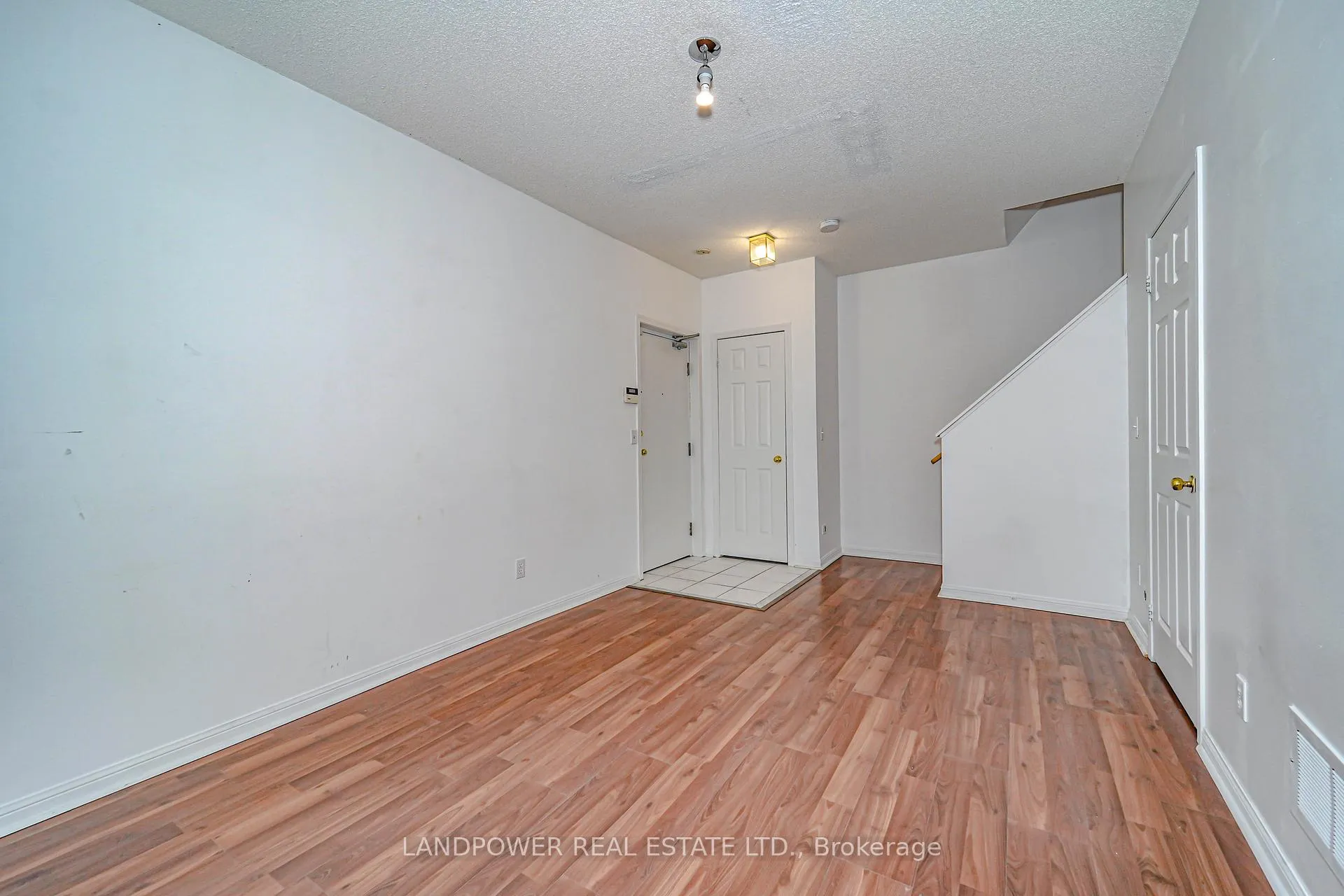 Photo 32 of Unit 11, 4 Cox Boulevard, Markham, Unionville — HOMEH