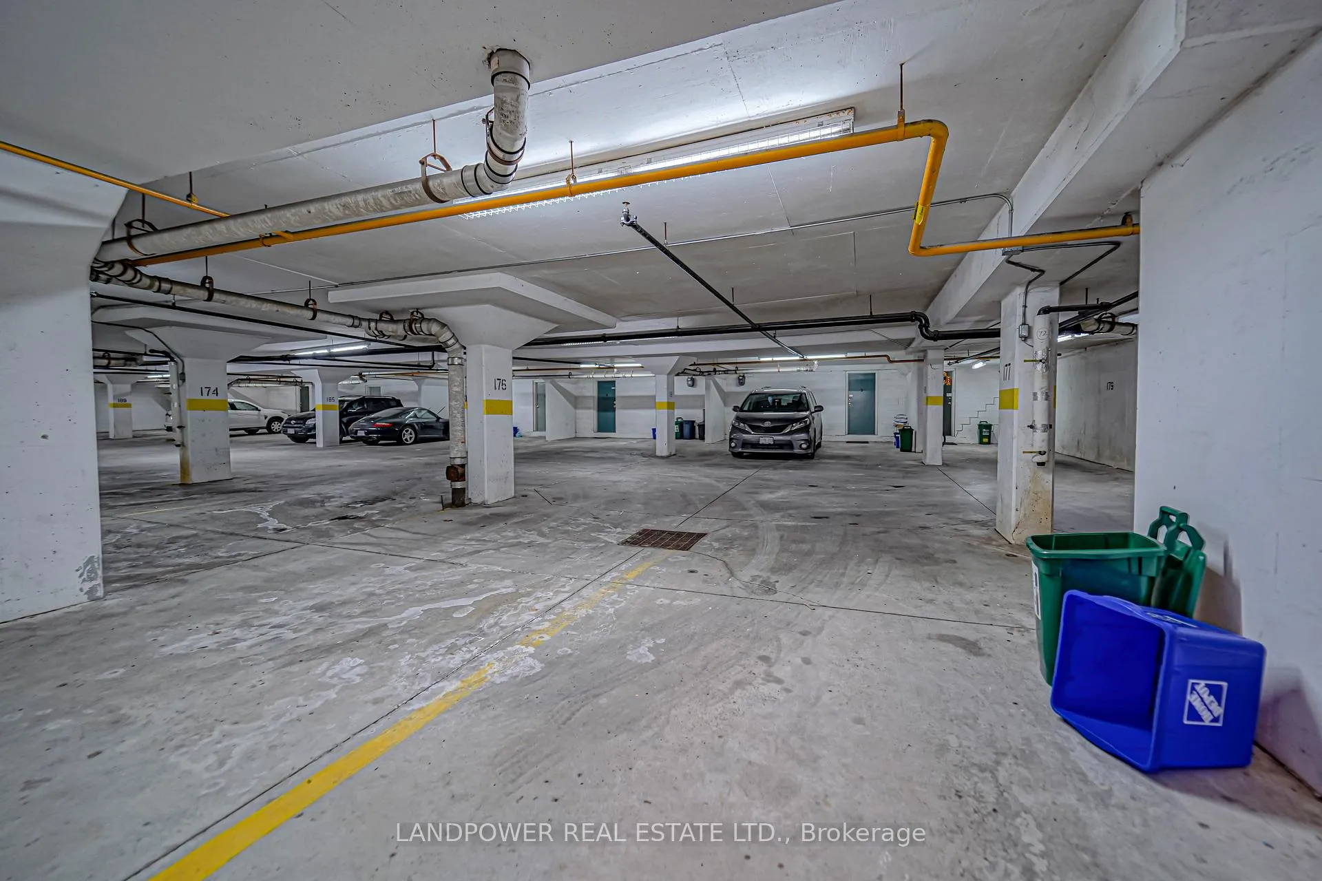 Photo 35 of Unit 11, 4 Cox Boulevard, Markham, Unionville — HOMEH