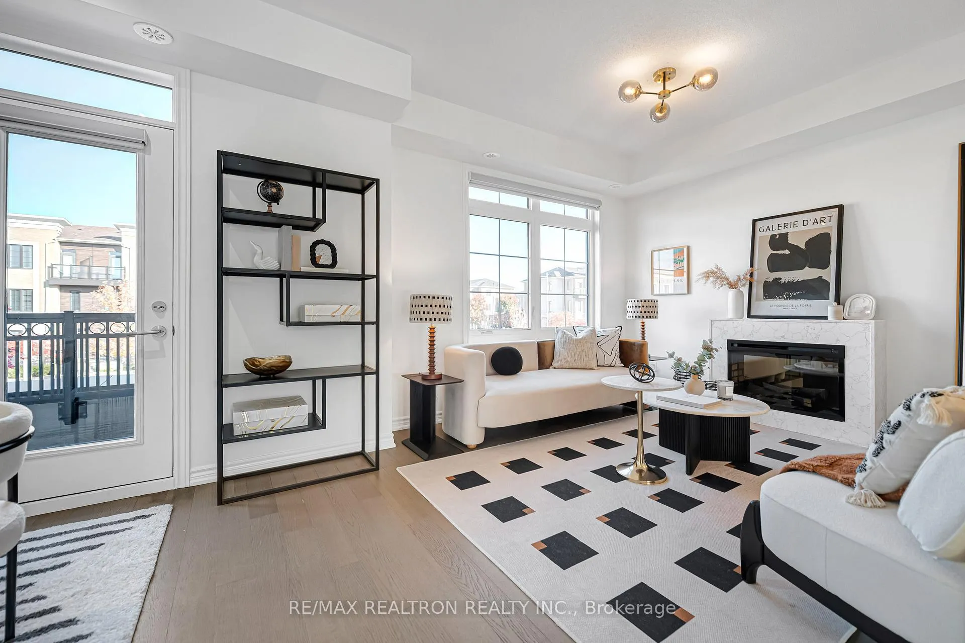Photo 8 of 58 Village Parkway, Markham, Unionville — HOMEH
