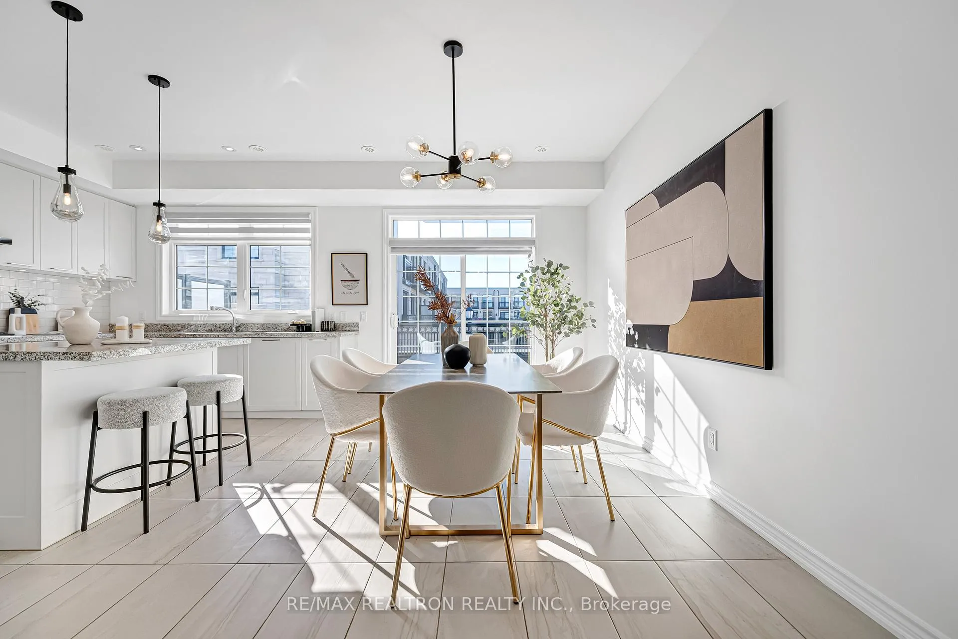 Photo 16 of 58 Village Parkway, Markham, Unionville — HOMEH