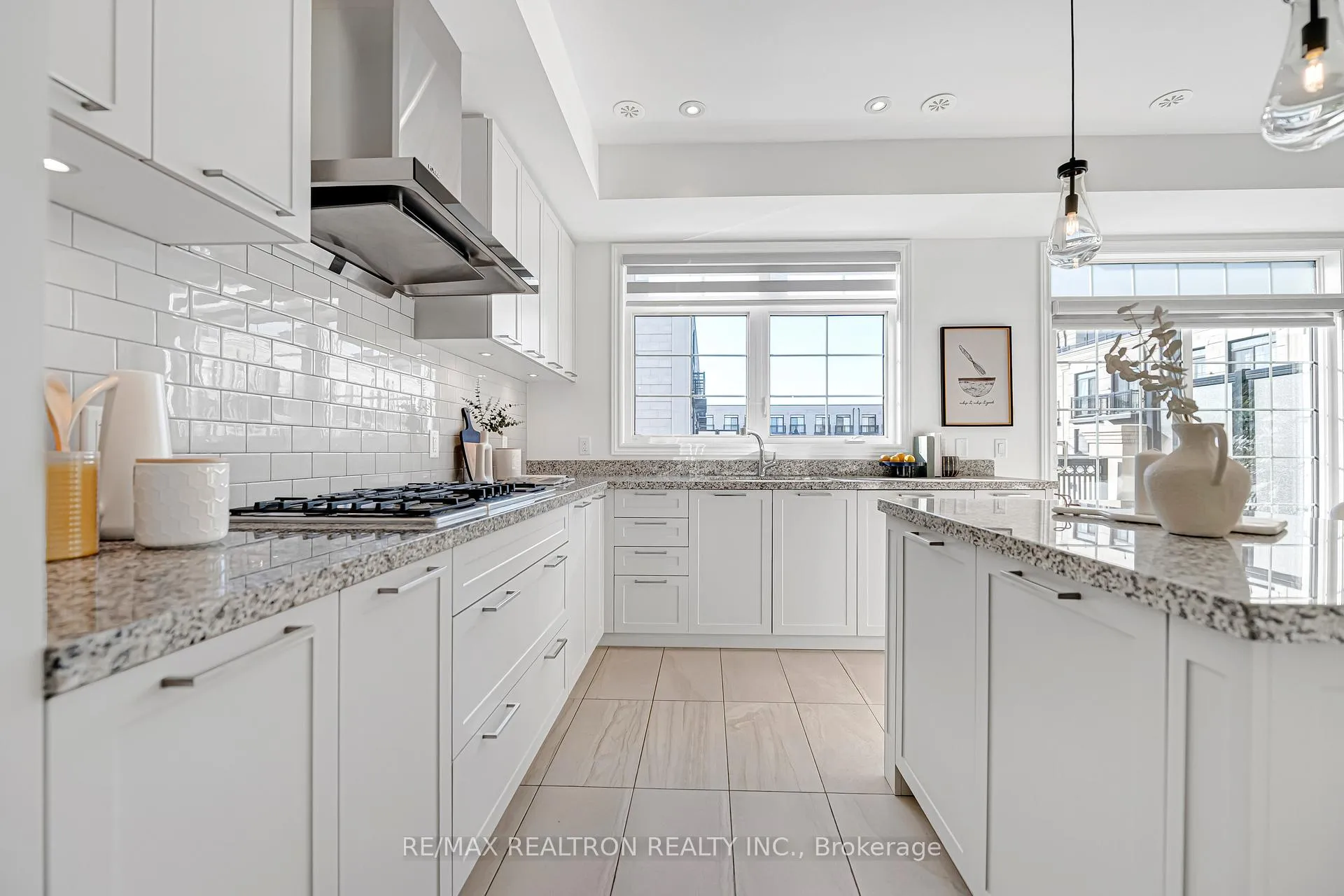 Photo 19 of 58 Village Parkway, Markham, Unionville — HOMEH