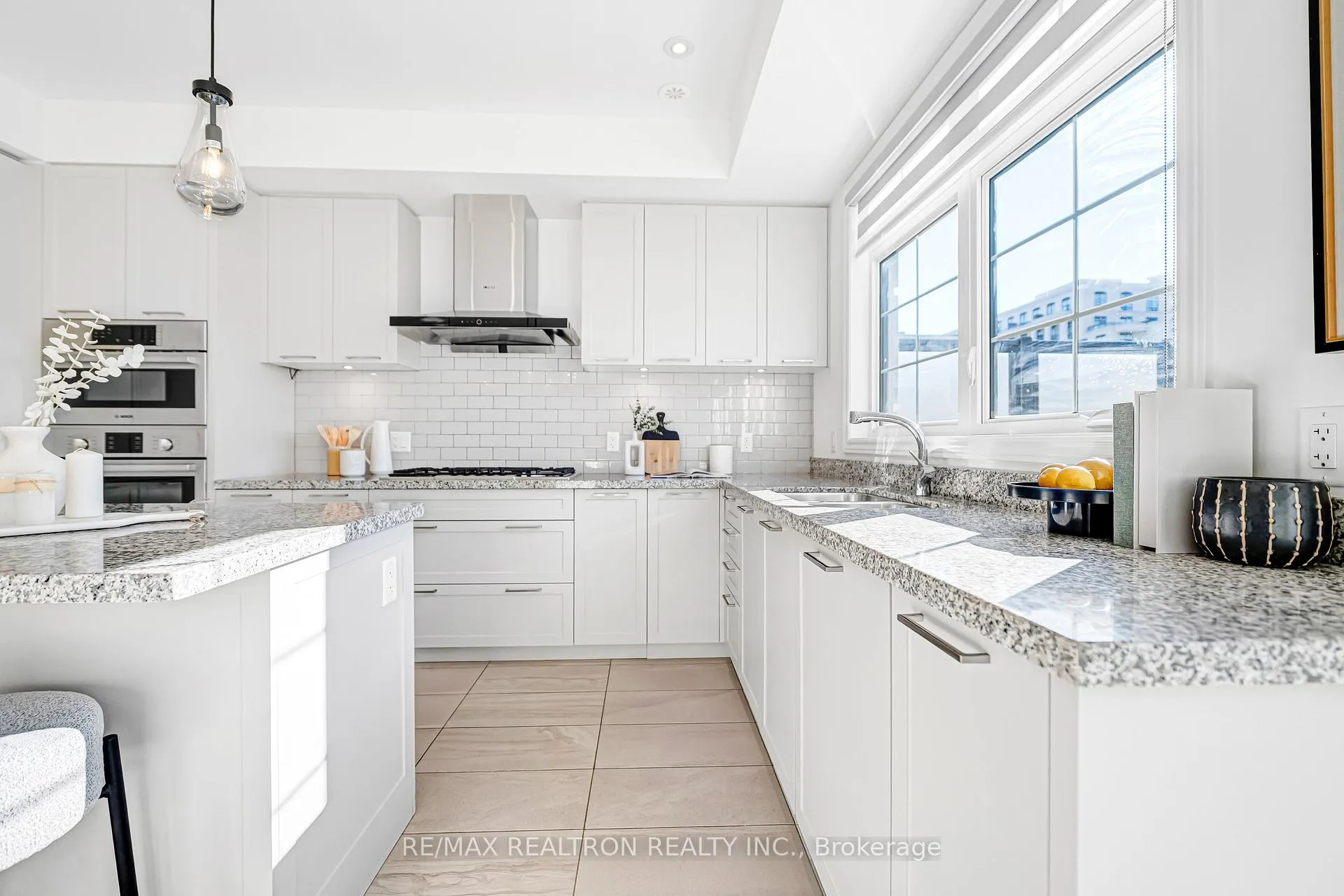 Photo 22 of 58 Village Parkway, Markham, Unionville — HOMEH