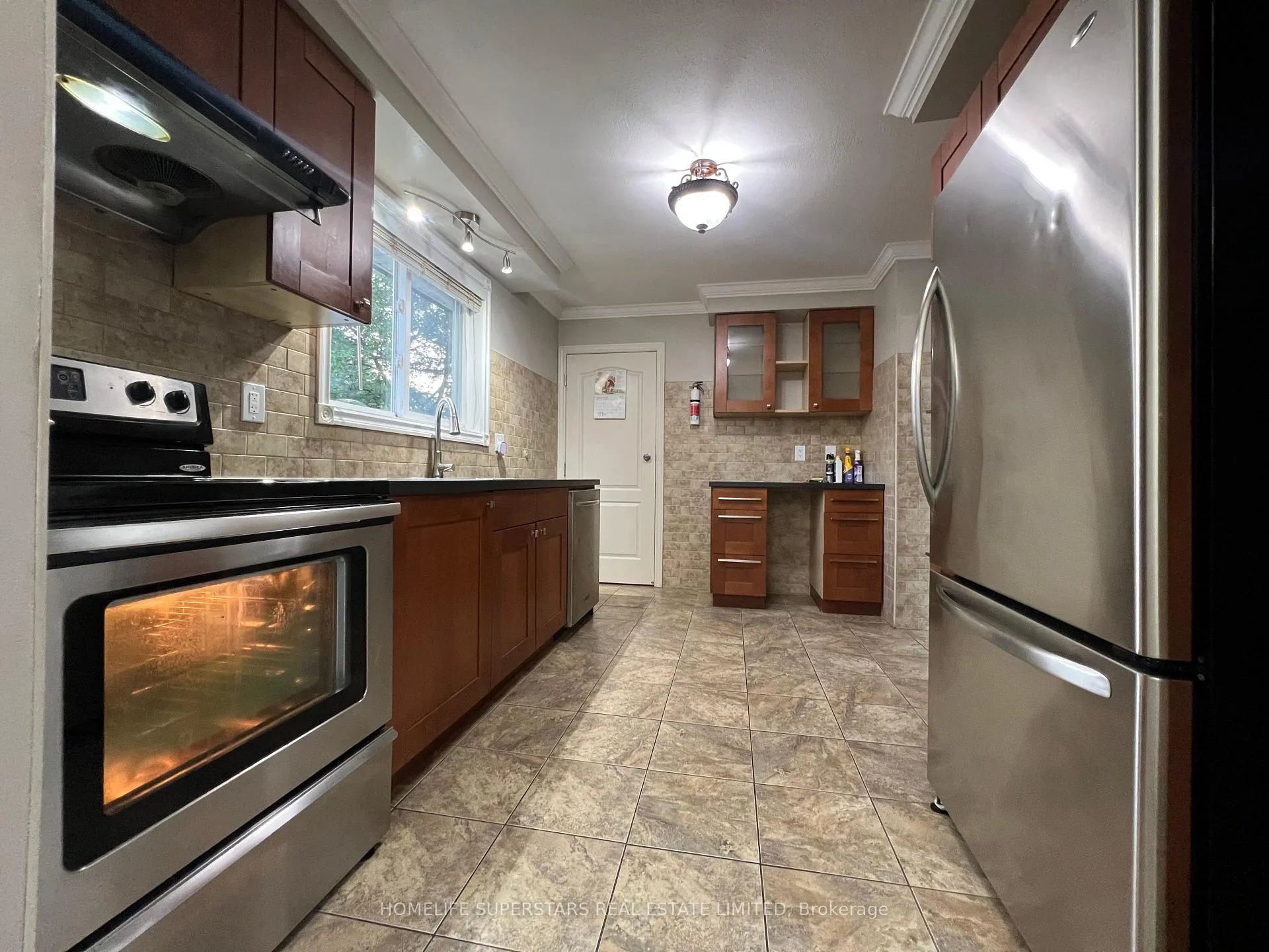 Photo 8 of Unit ( Upper ), 131 Alicewood Court, Etobicoke, West Humber-Clairville — HOMEH