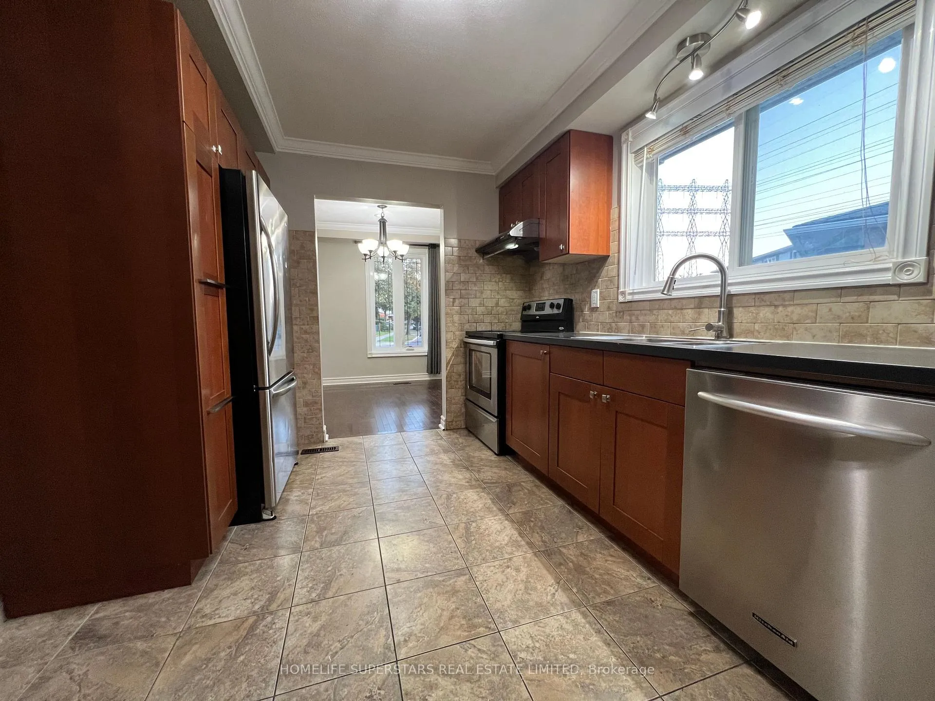 Photo 10 of Unit ( Upper ), 131 Alicewood Court, Etobicoke, West Humber-Clairville — HOMEH
