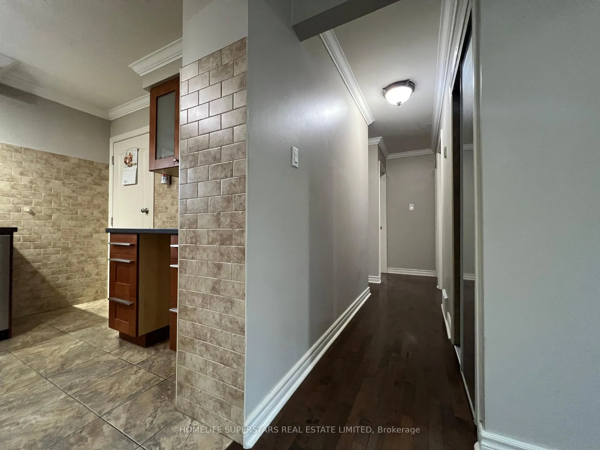 Photo 11 of Unit ( Upper ), 131 Alicewood Court, Etobicoke, West Humber-Clairville — HOMEH