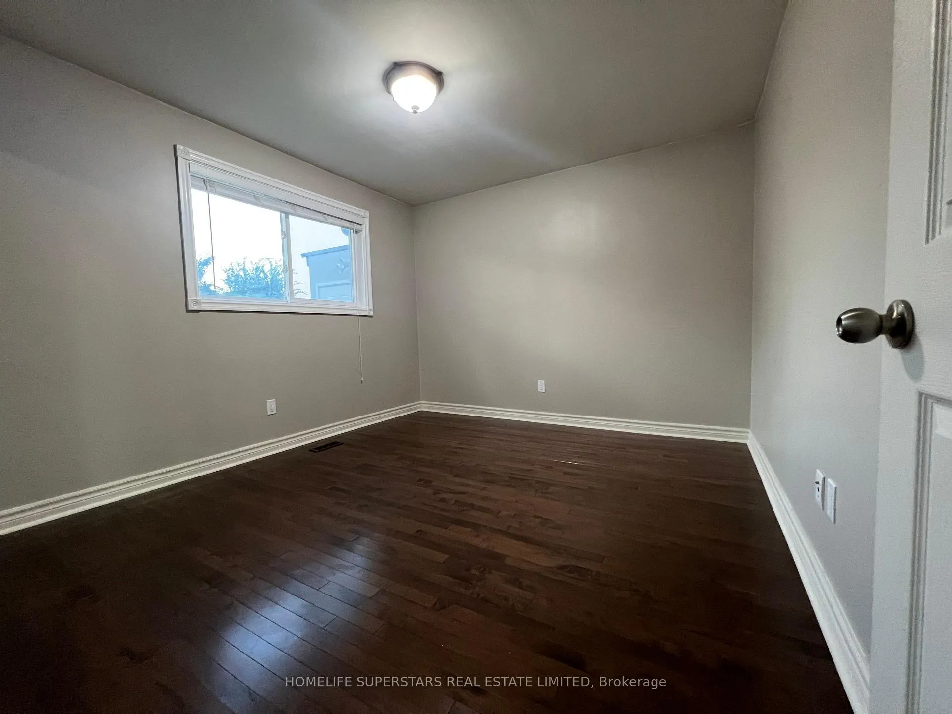 Photo 14 of Unit ( Upper ), 131 Alicewood Court, Etobicoke, West Humber-Clairville — HOMEH