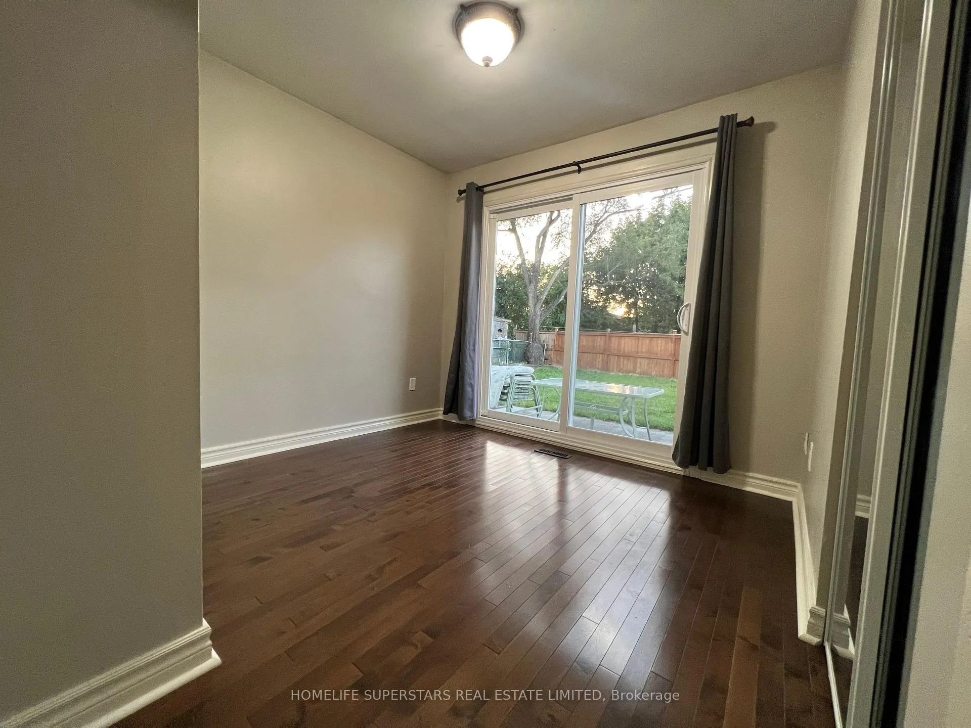 Photo 16 of Unit ( Upper ), 131 Alicewood Court, Etobicoke, West Humber-Clairville — HOMEH