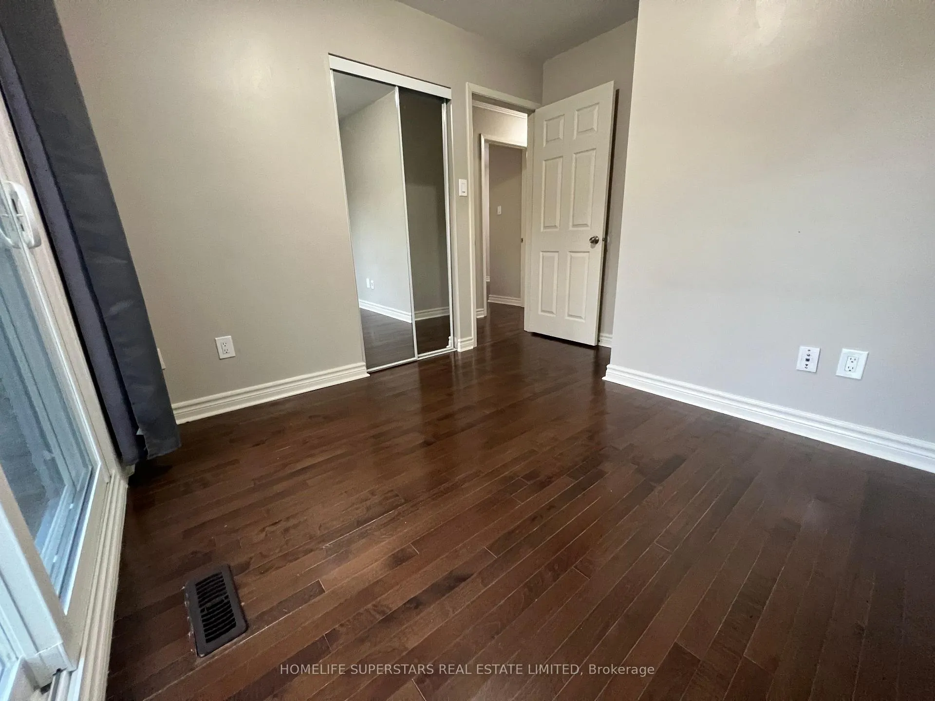 Photo 17 of Unit ( Upper ), 131 Alicewood Court, Etobicoke, West Humber-Clairville — HOMEH
