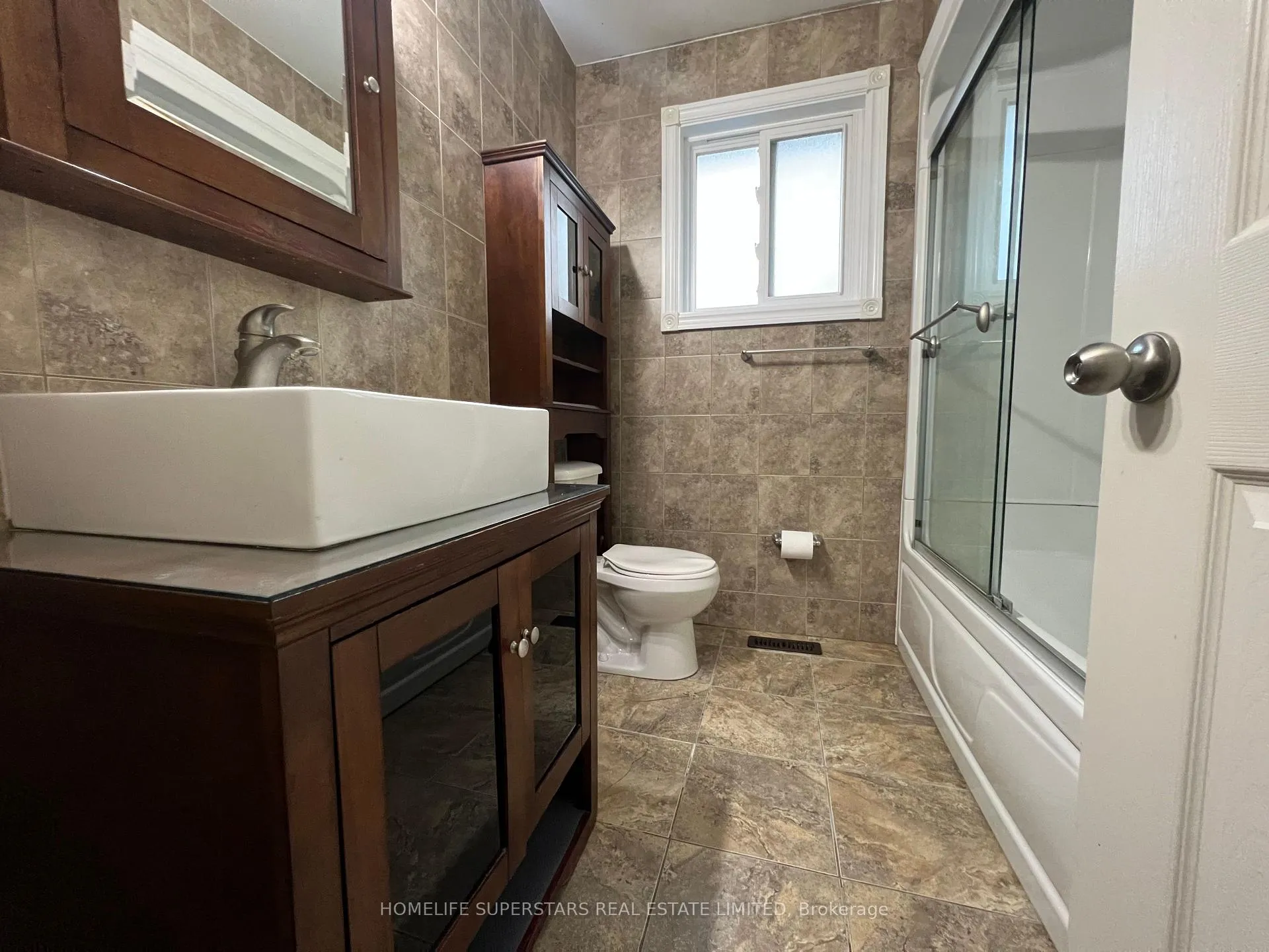 Photo 19 of Unit ( Upper ), 131 Alicewood Court, Etobicoke, West Humber-Clairville — HOMEH