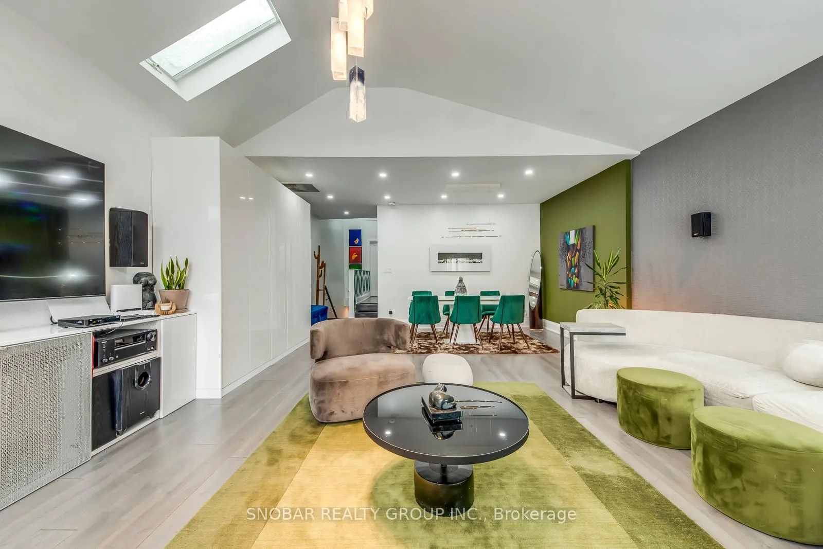 Photo 14 of 392 Parliament (Upper) Street, Toronto, Regent Park — HOMEH