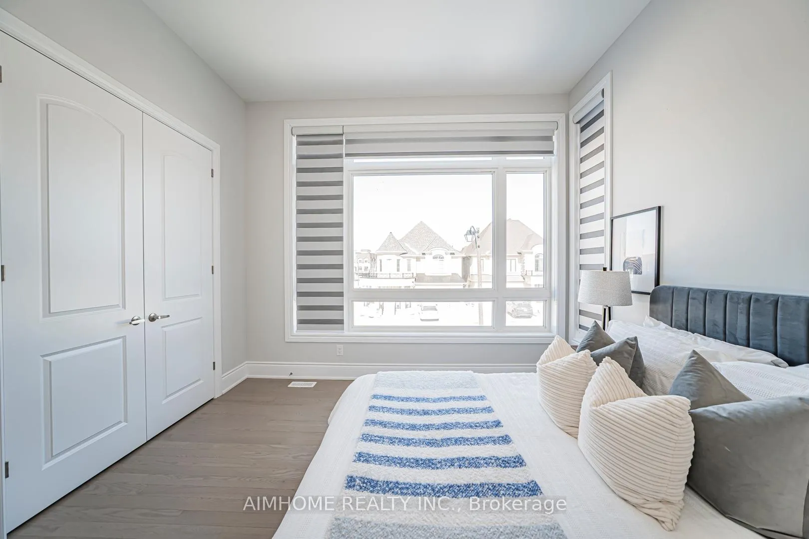 Photo 10 of 17 Meizhou Avenue, Markham, Angus Glen — HOMEH
