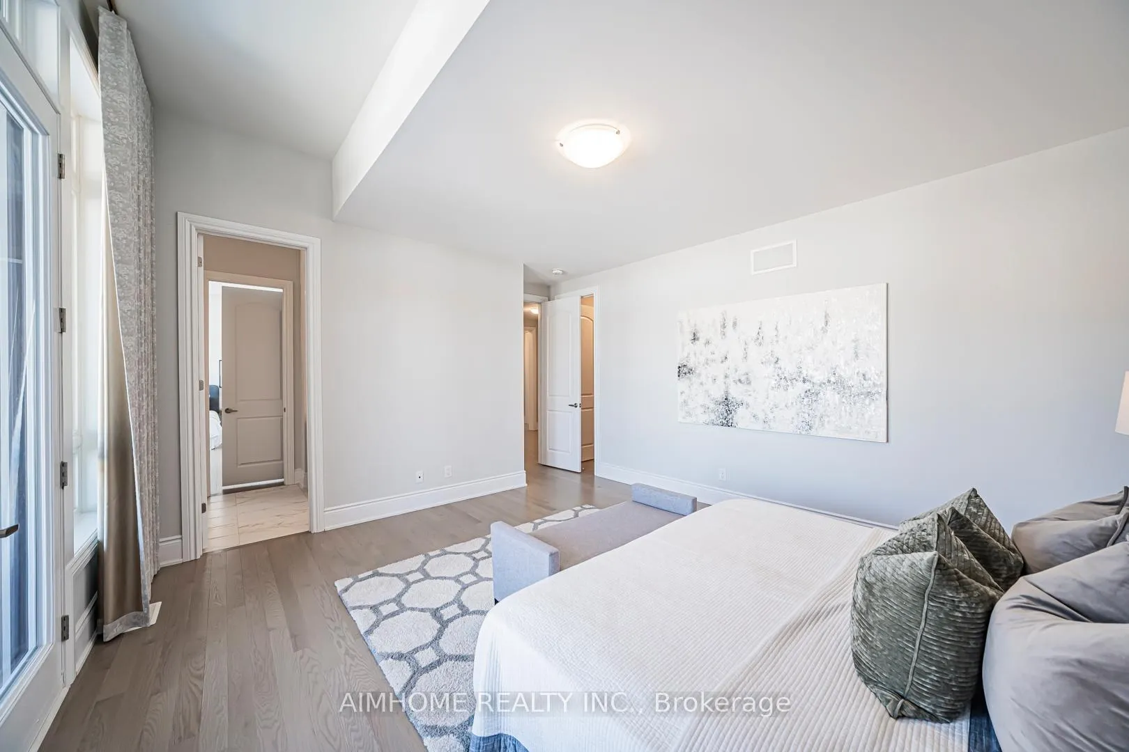 Photo 13 of 17 Meizhou Avenue, Markham, Angus Glen — HOMEH