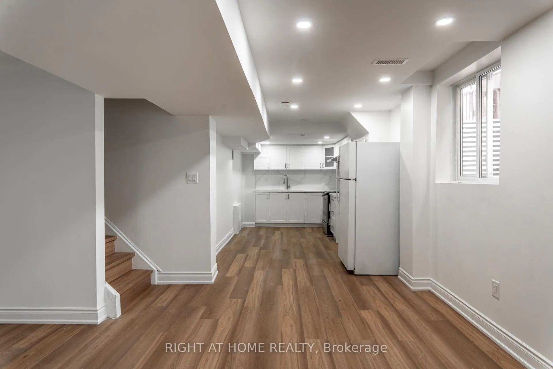 Photo 2 of Unit Lower, 58 Lockheed Crescent, Brampton, Fletcher's Meadow — HOMEH