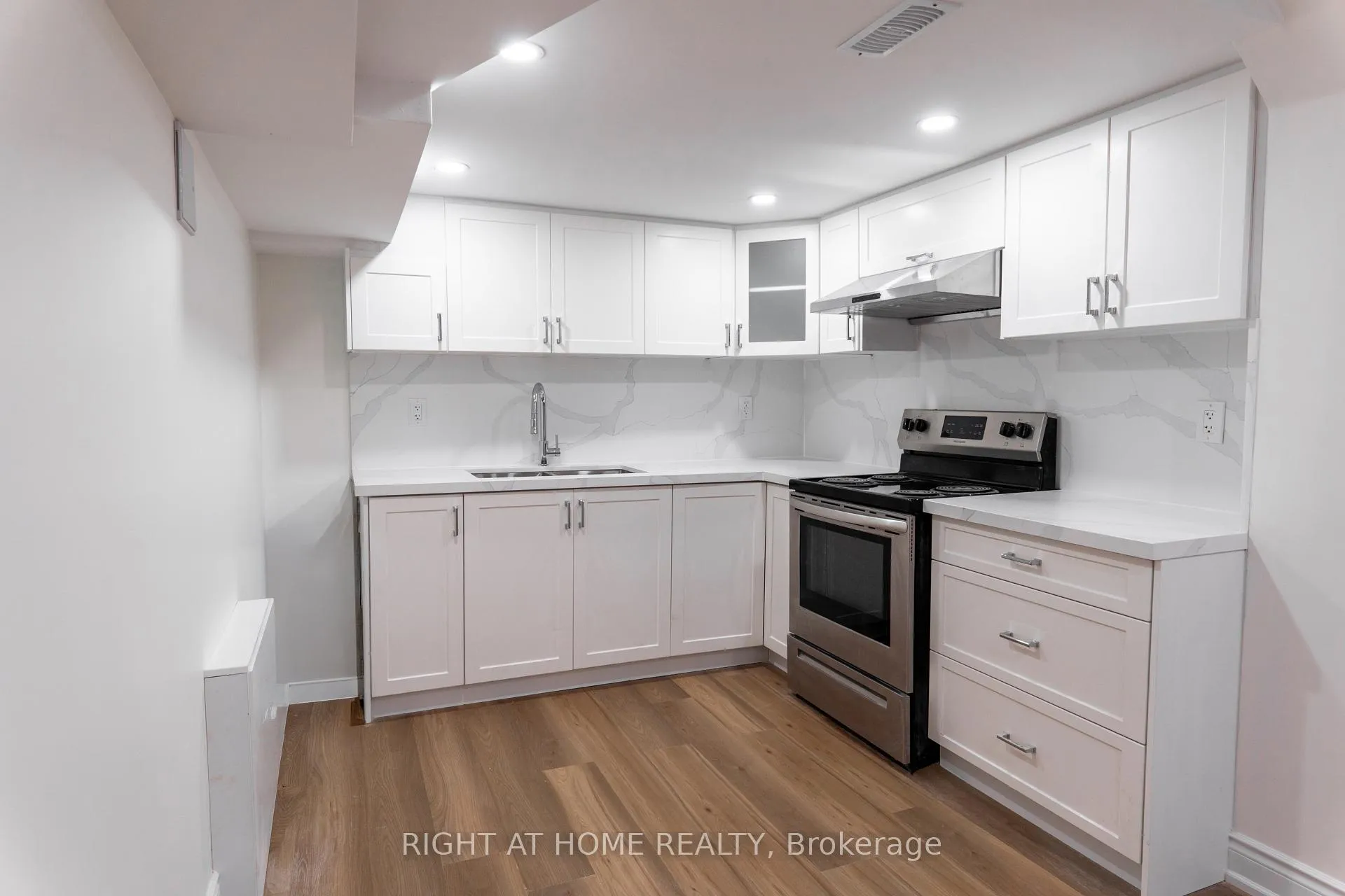 Photo 5 of Unit Lower, 58 Lockheed Crescent, Brampton, Fletcher's Meadow — HOMEH