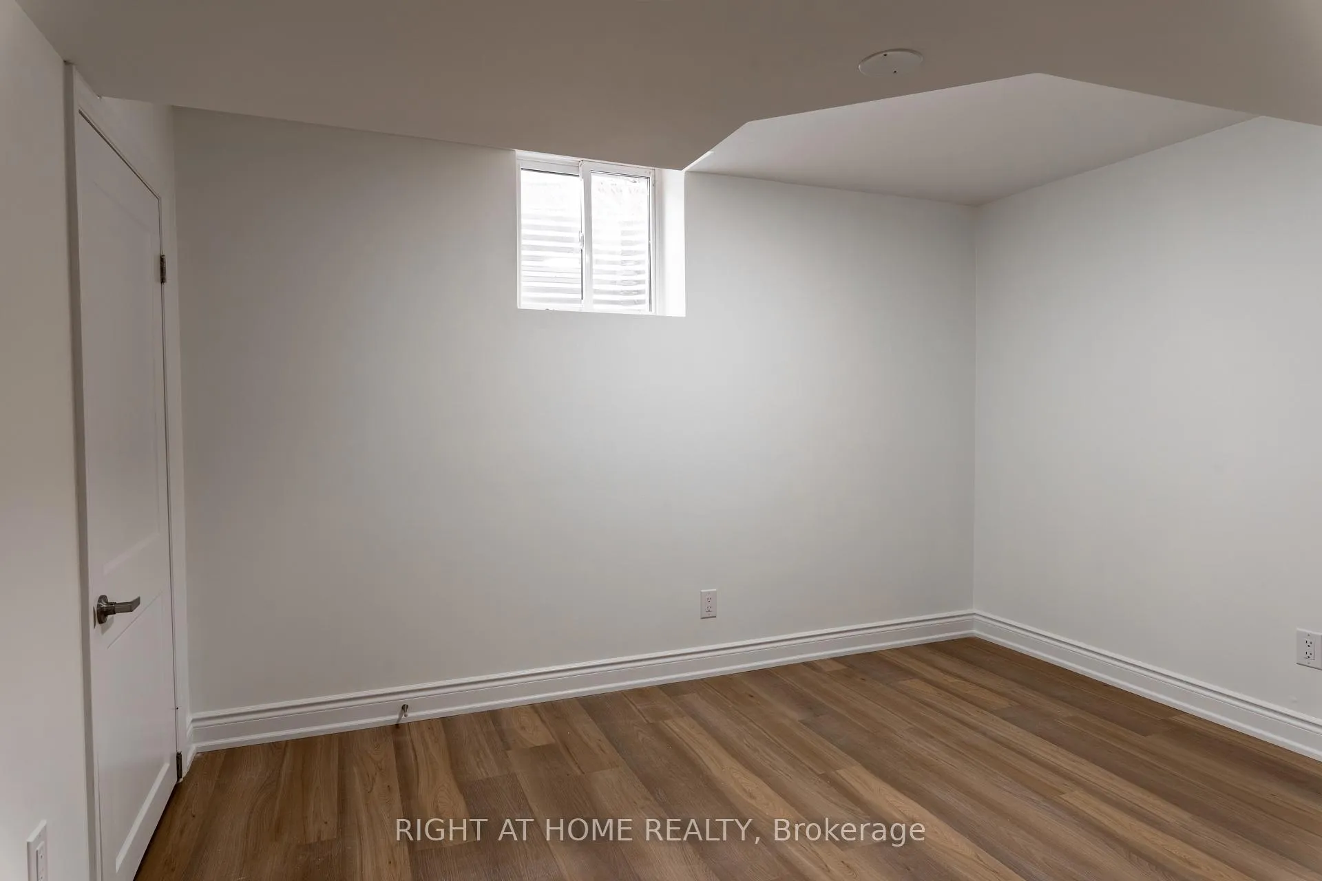 Photo 10 of Unit Lower, 58 Lockheed Crescent, Brampton, Fletcher's Meadow — HOMEH