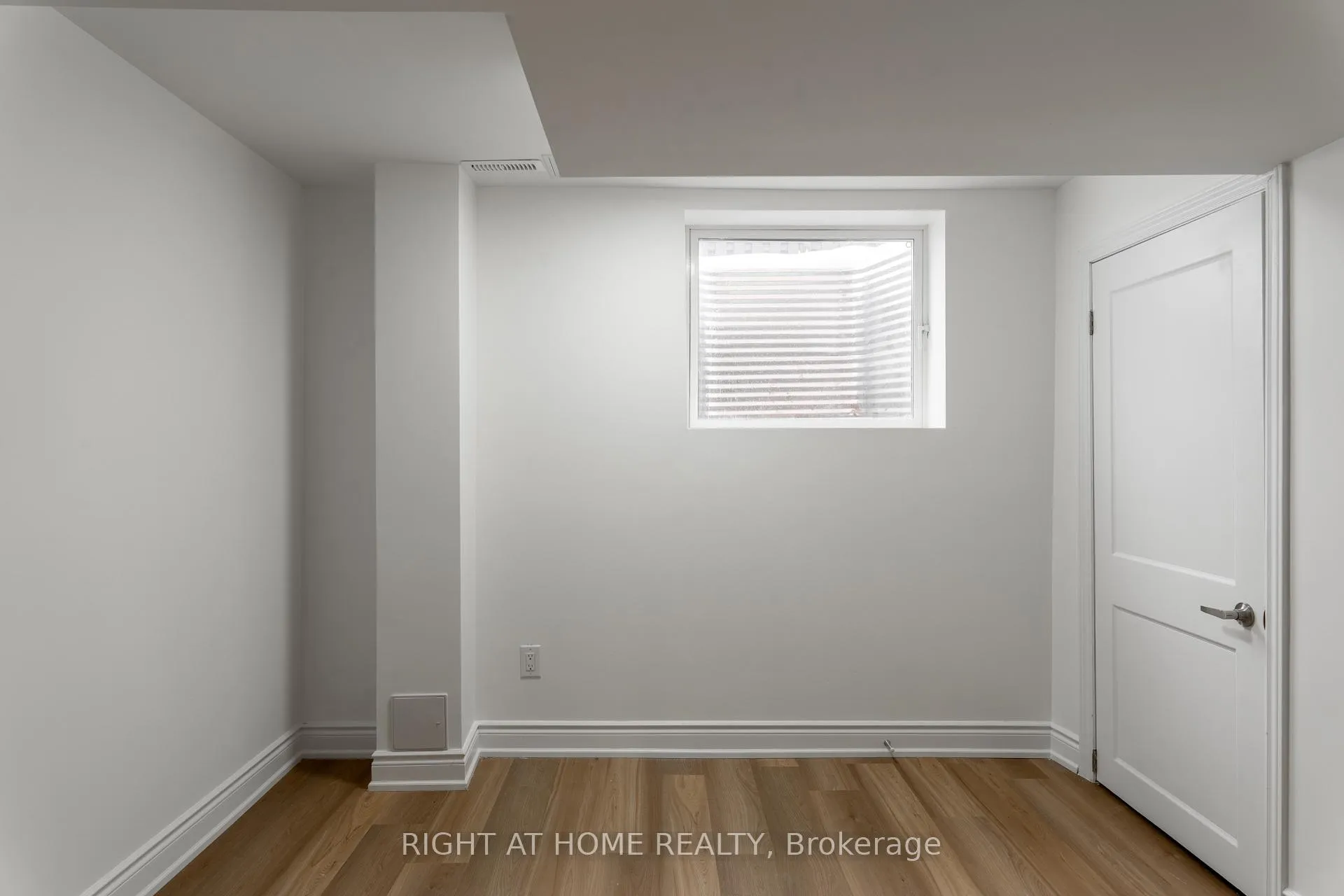 Photo 12 of Unit Lower, 58 Lockheed Crescent, Brampton, Fletcher's Meadow — HOMEH