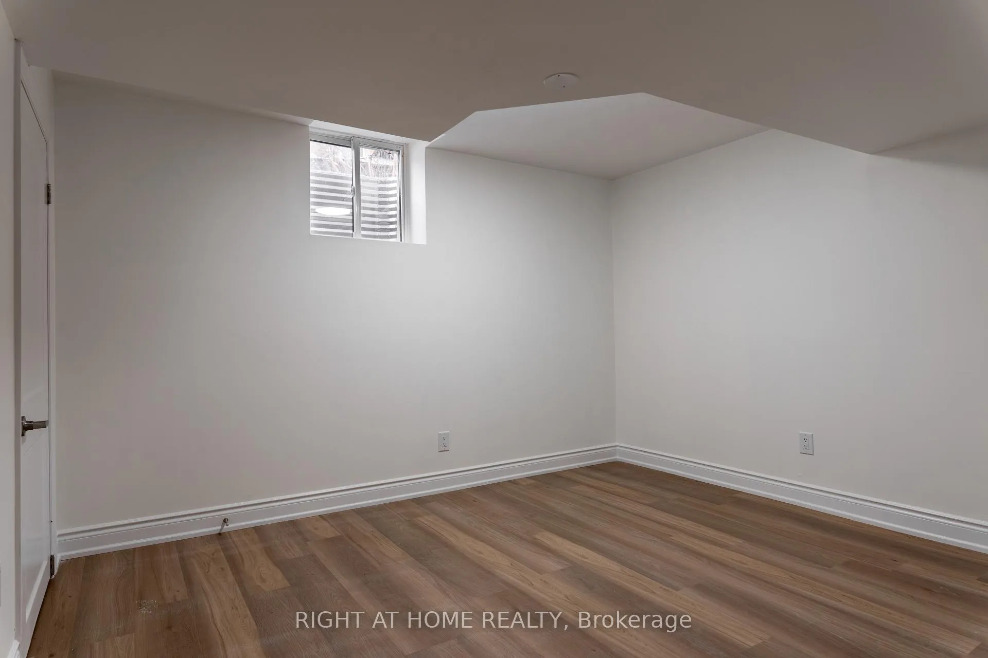 Photo 16 of Unit Lower, 58 Lockheed Crescent, Brampton, Fletcher's Meadow — HOMEH