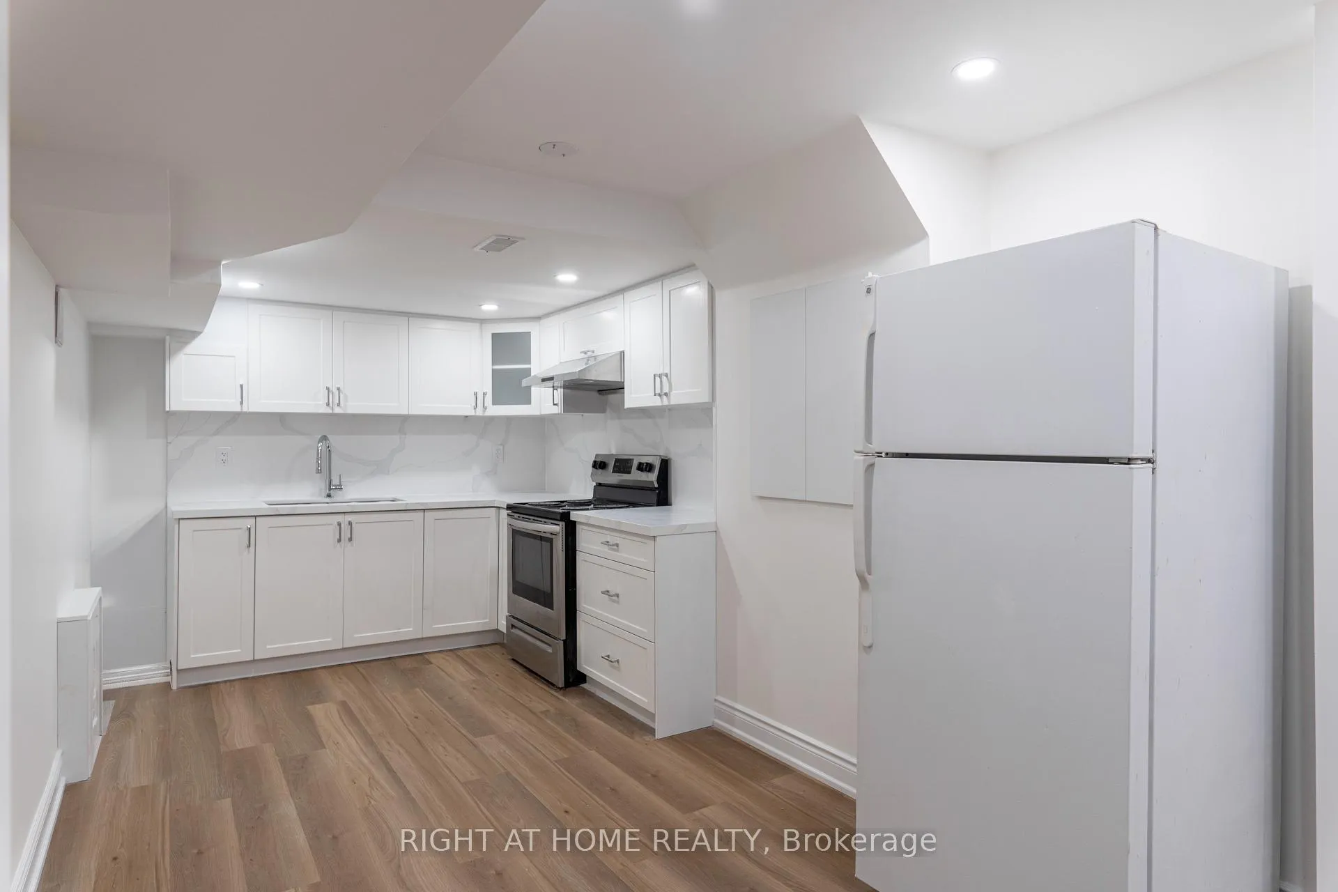 Photo 18 of Unit Lower, 58 Lockheed Crescent, Brampton, Fletcher's Meadow — HOMEH