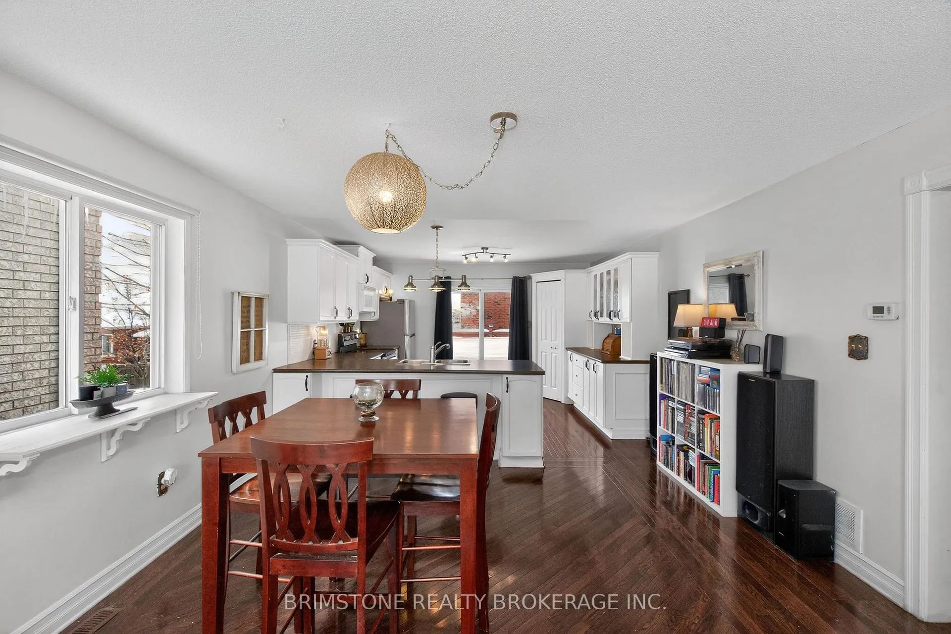 Photo 9 of 22 Dykstra Drive, Barrie, Holly — HOMEH