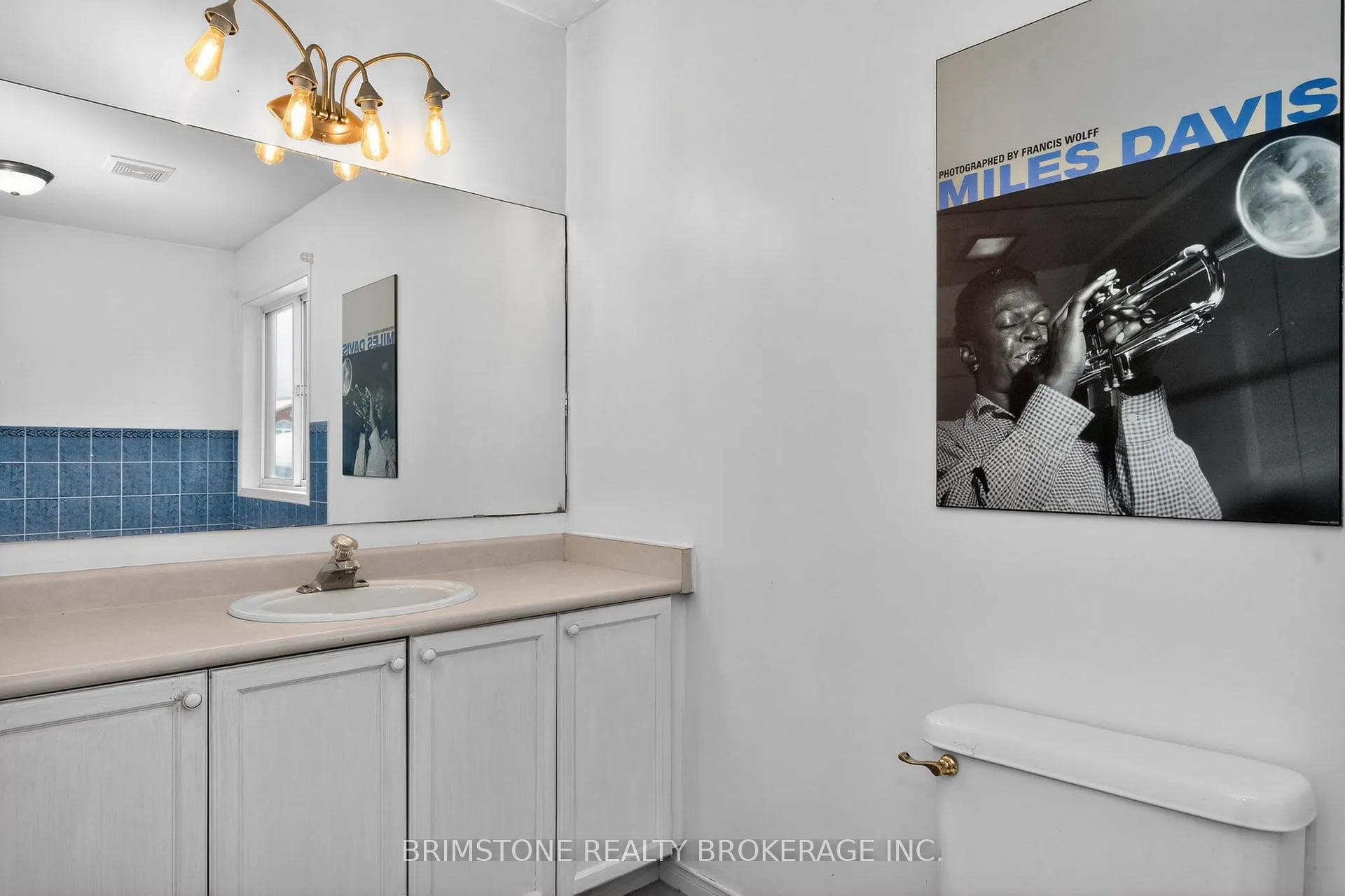 Photo 13 of 22 Dykstra Drive, Barrie, Holly — HOMEH