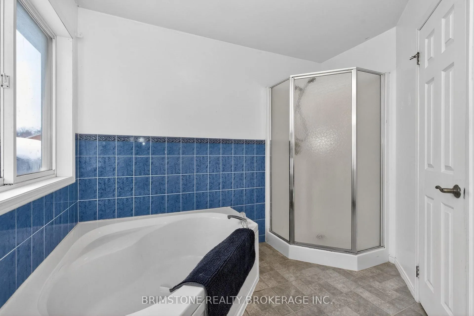 Photo 14 of 22 Dykstra Drive, Barrie, Holly — HOMEH