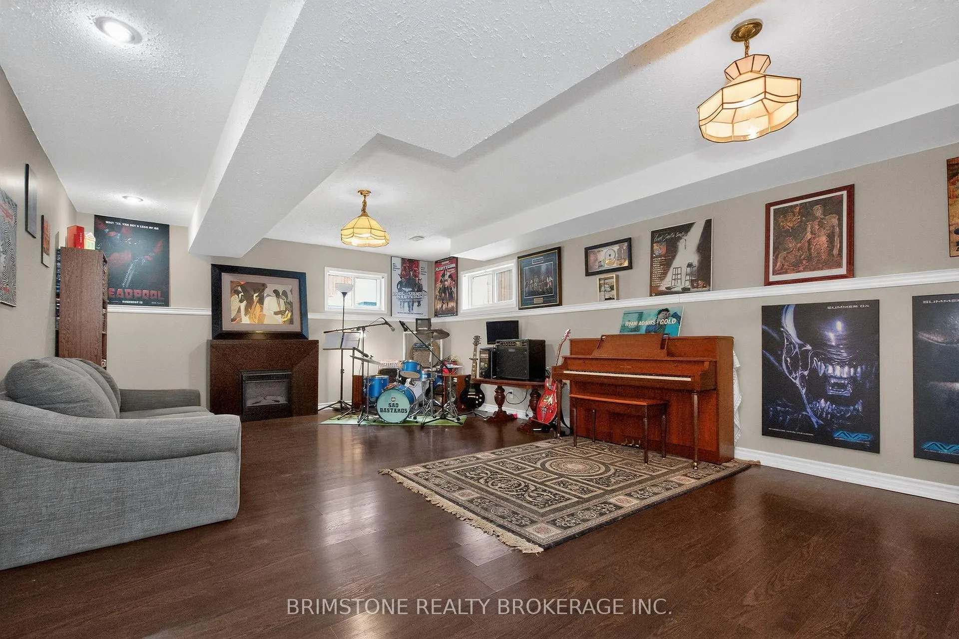 Photo 16 of 22 Dykstra Drive, Barrie, Holly — HOMEH