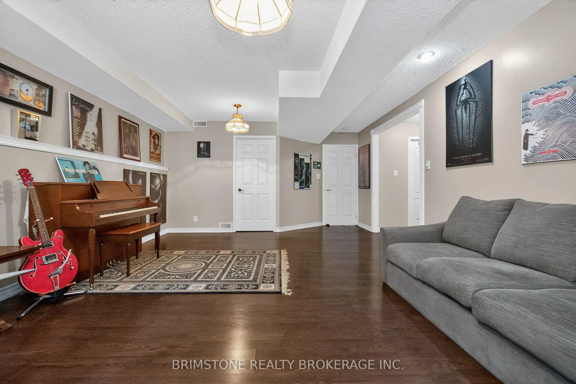 Photo 17 of 22 Dykstra Drive, Barrie, Holly — HOMEH
