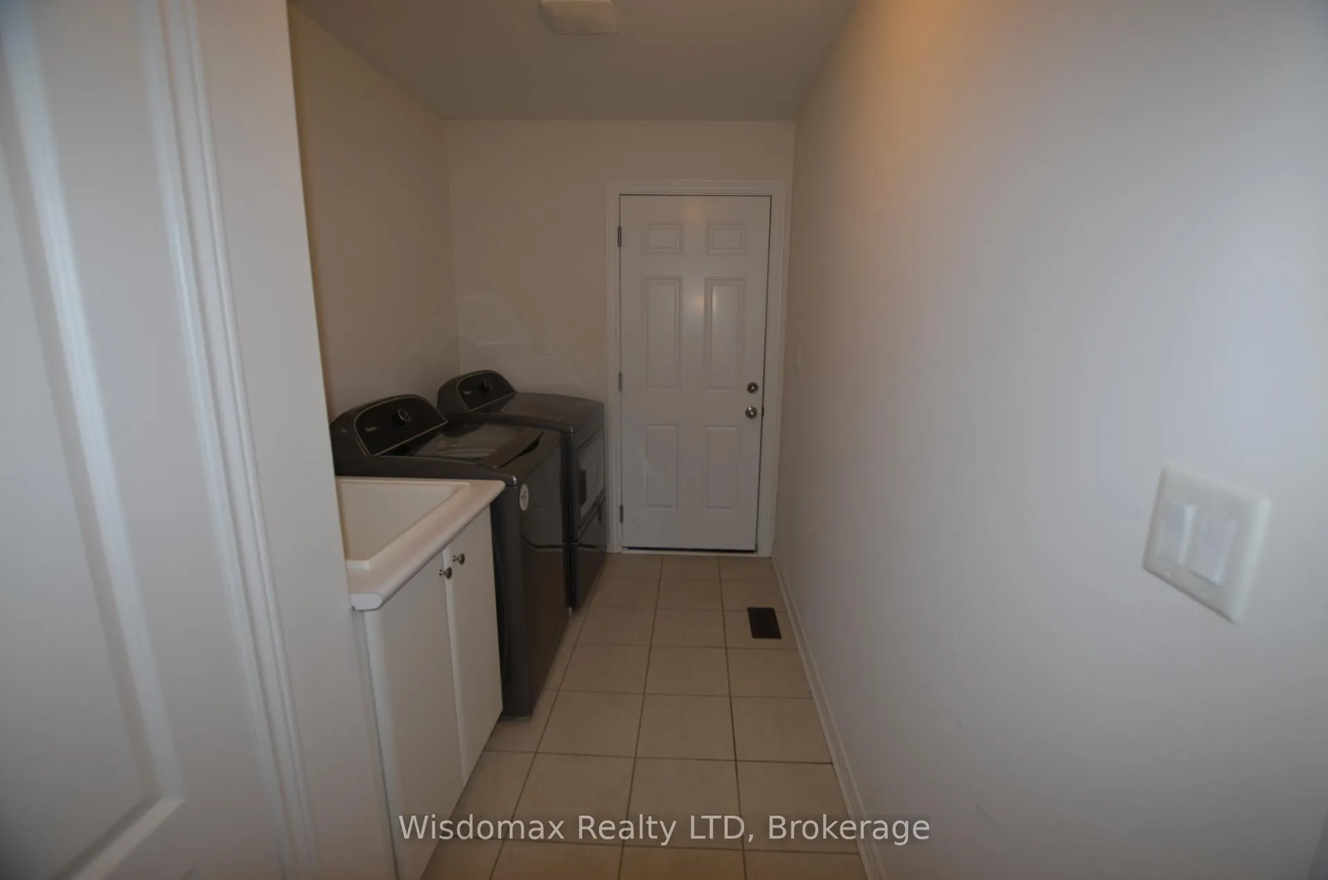 Photo 10 of 29 Palace Street, Thorold, Thorold Downtown — HOMEH
