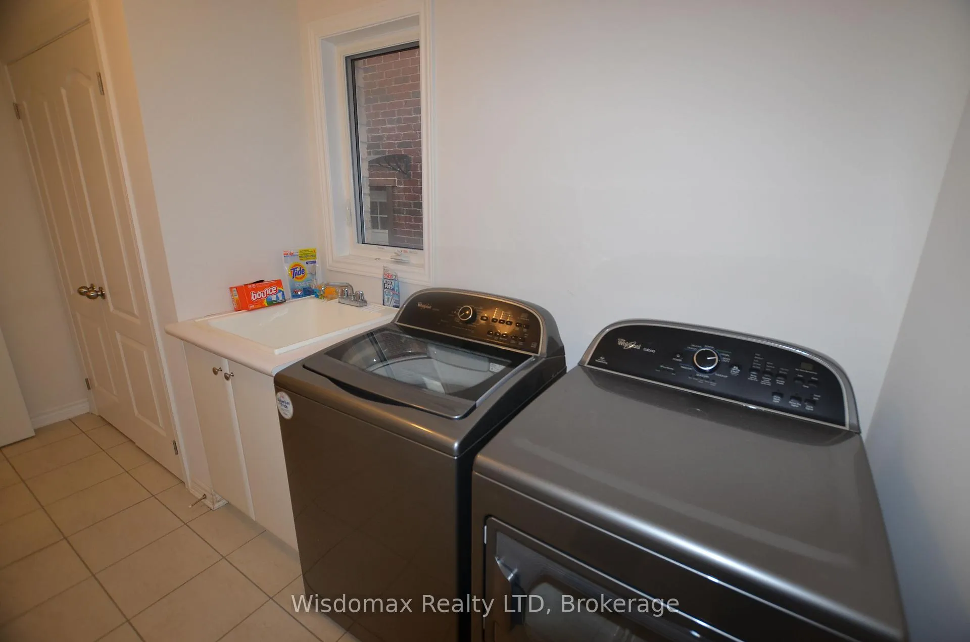 Photo 11 of 29 Palace Street, Thorold, Thorold Downtown — HOMEH