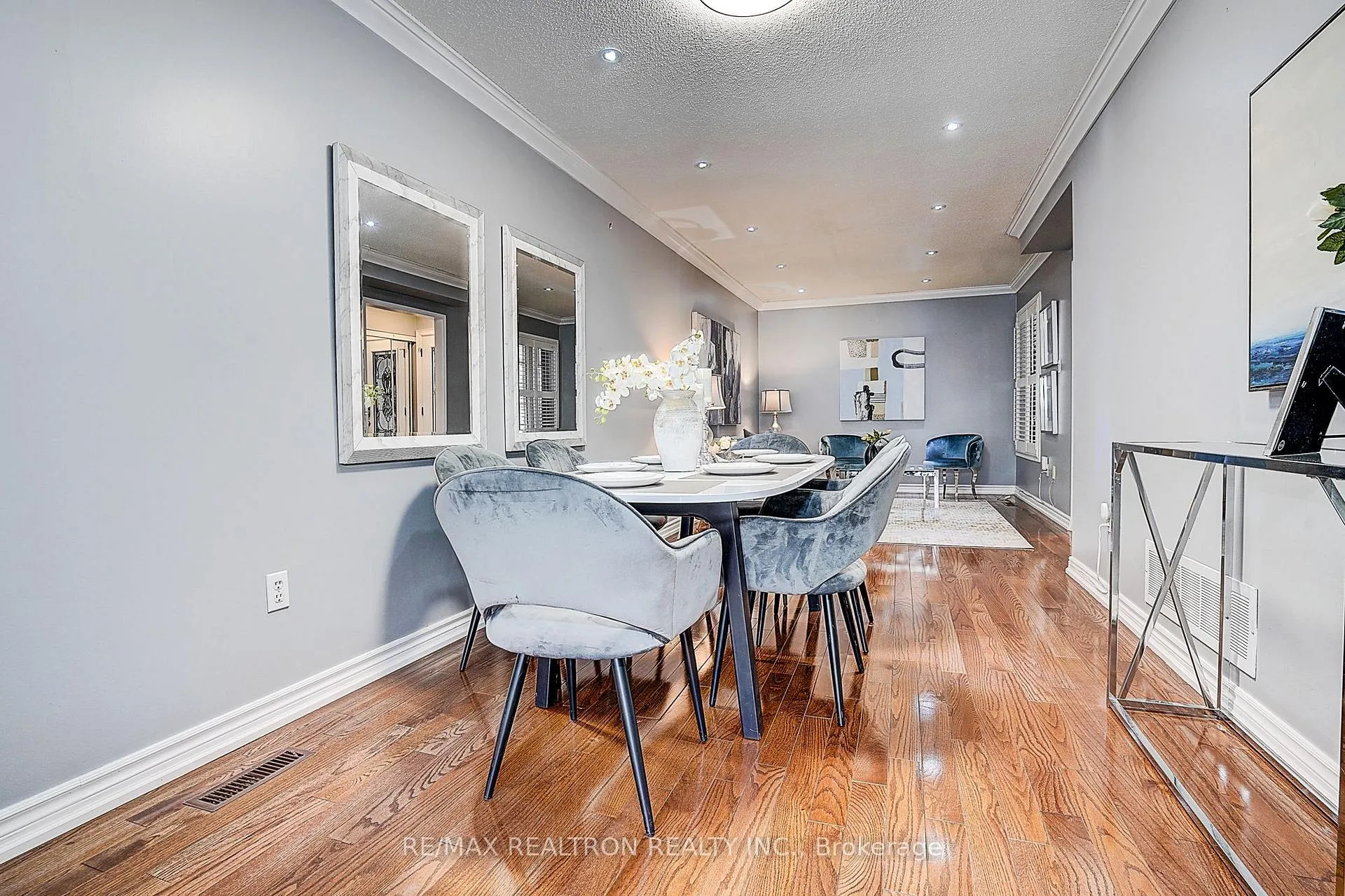 Photo 13 of 11 Stella Drive, Markham, Middlefield — HOMEH