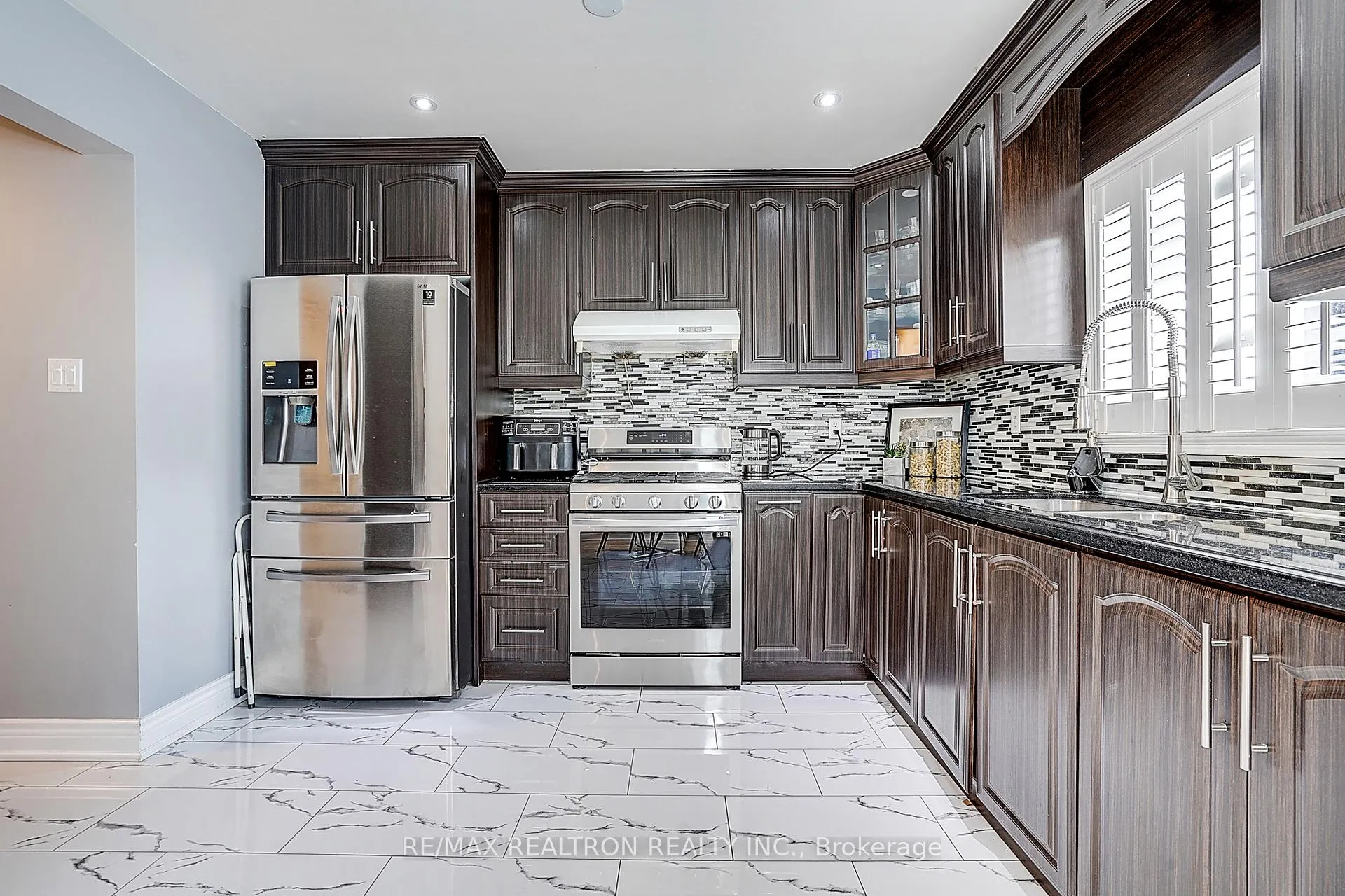 Photo 17 of 11 Stella Drive, Markham, Middlefield — HOMEH