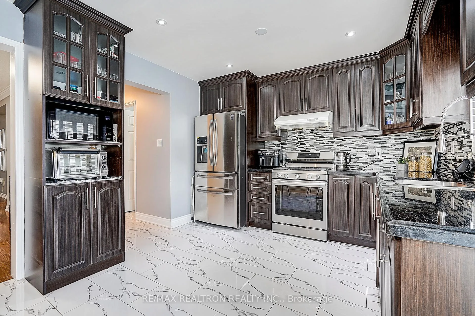 Photo 18 of 11 Stella Drive, Markham, Middlefield — HOMEH
