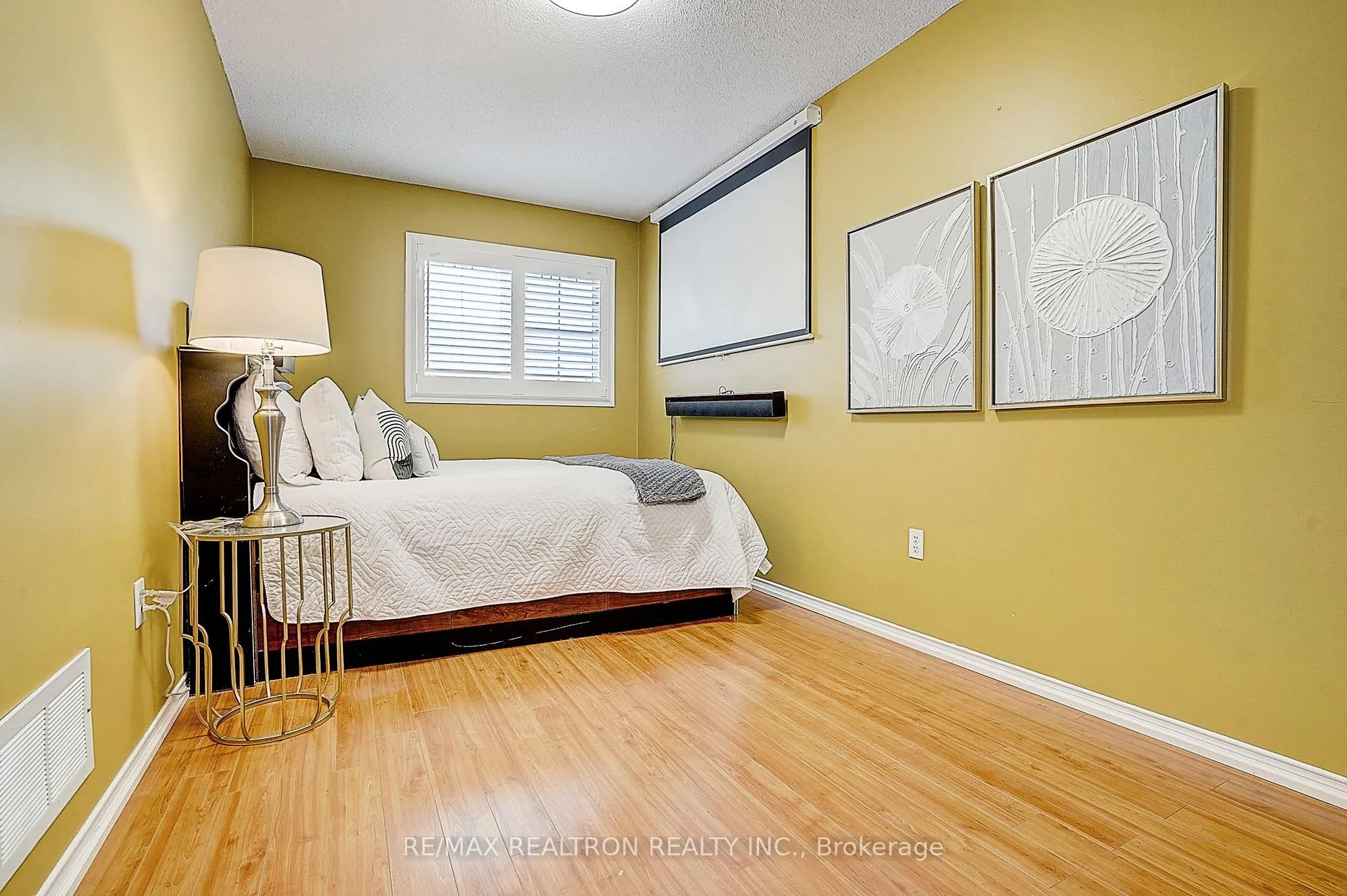 Photo 34 of 11 Stella Drive, Markham, Middlefield — HOMEH