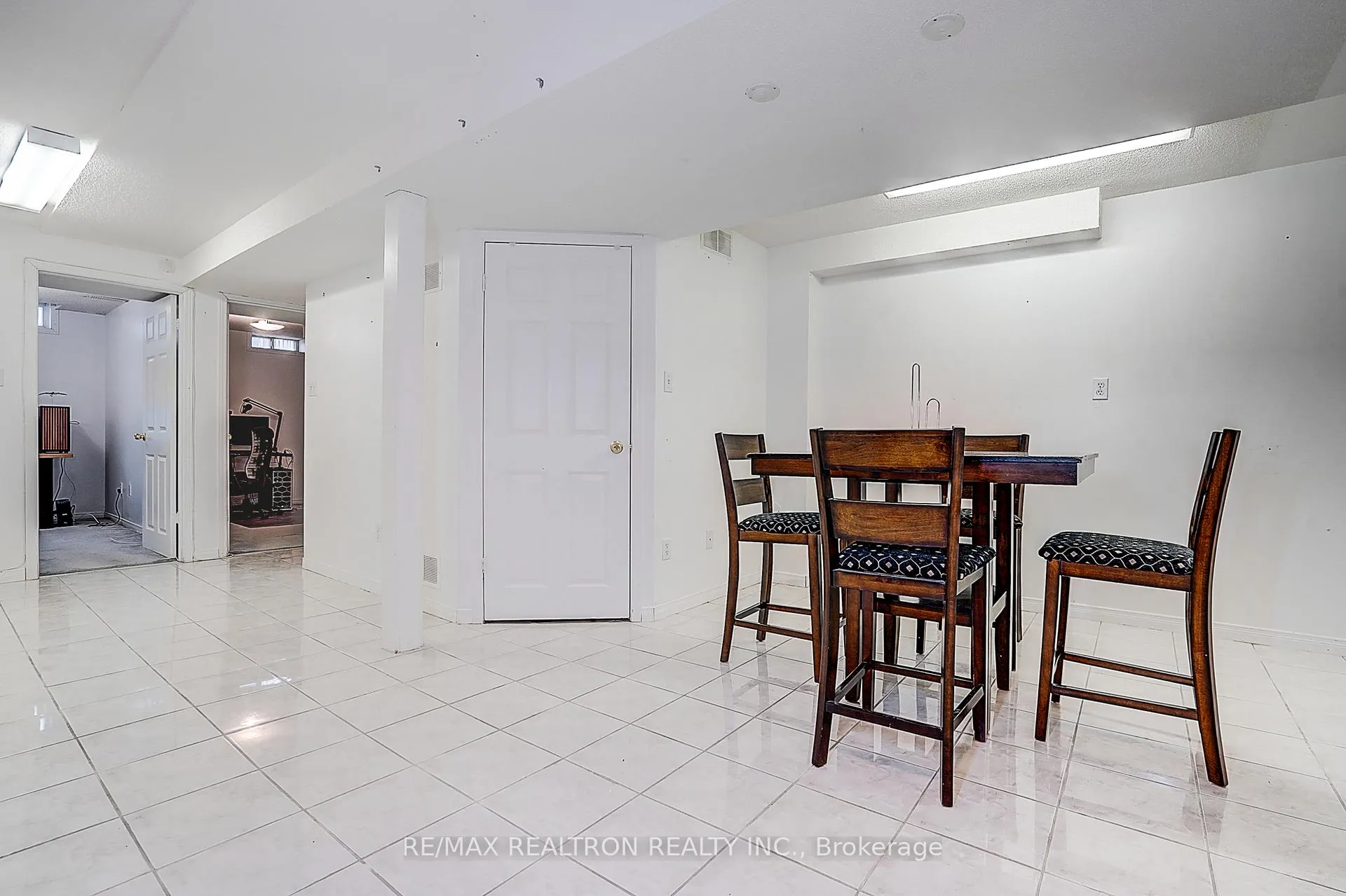 Photo 37 of 11 Stella Drive, Markham, Middlefield — HOMEH