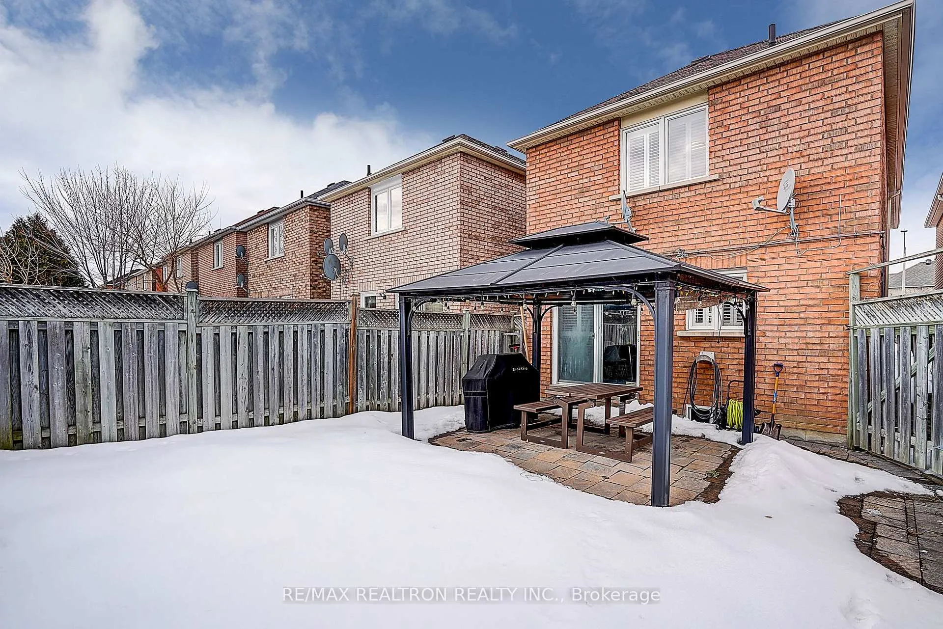 Photo 43 of 11 Stella Drive, Markham, Middlefield — HOMEH