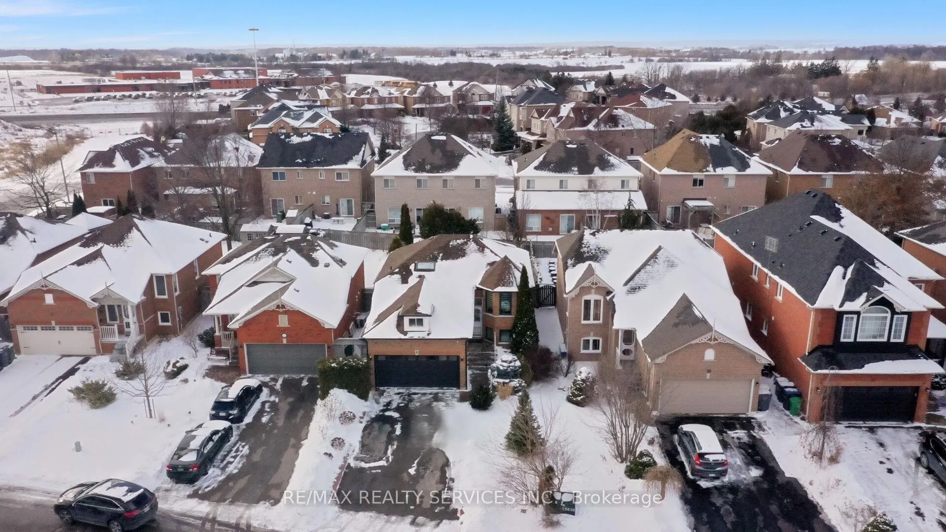 Photo 4 of 8 Bradwick Court, Caledon, Rural Caledon — HOMEH
