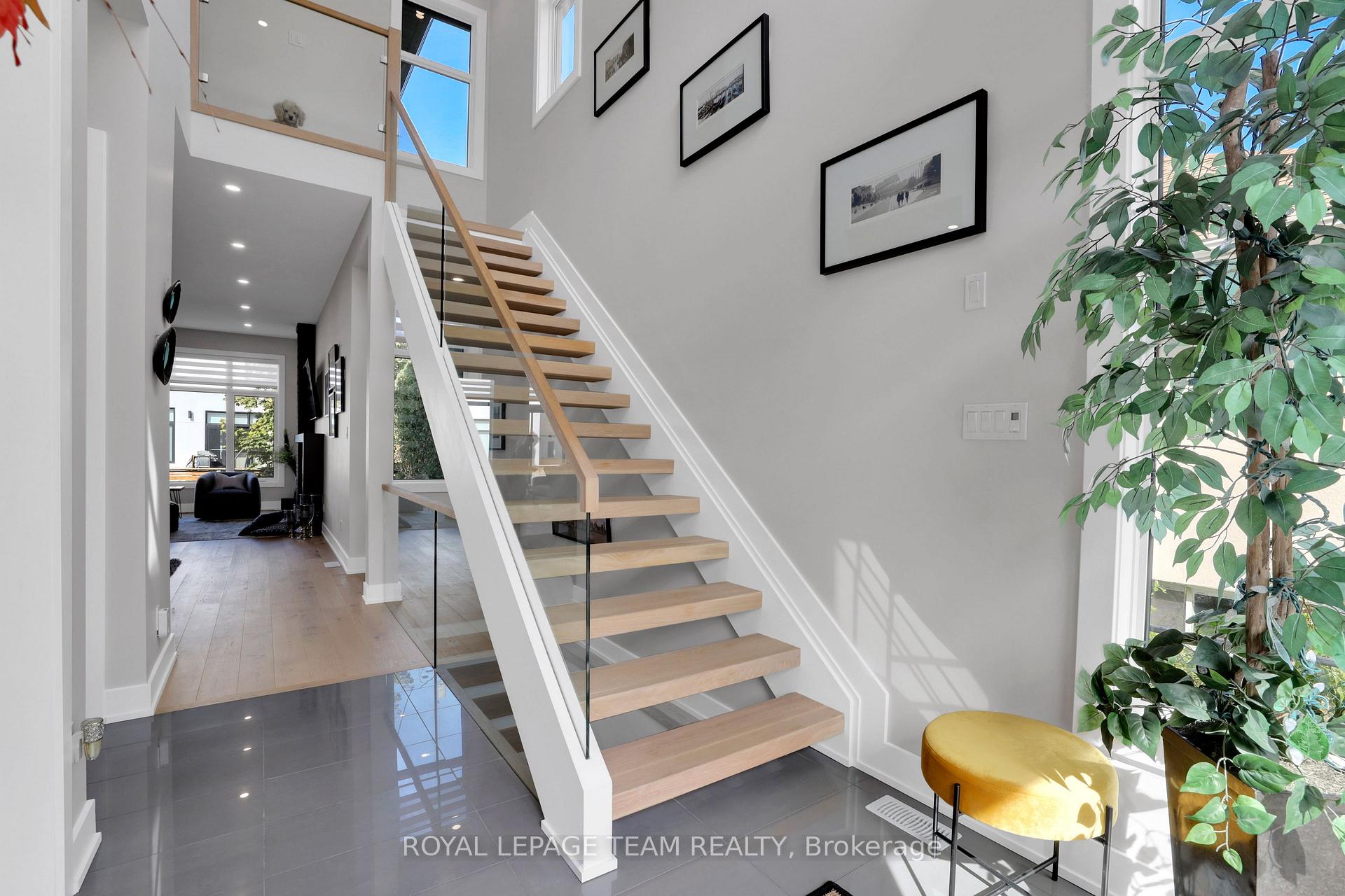 Photo 3 of 93 Chippewa Avenue, Ottawa, Meadowlands/St. Claire Gardens — HOMEH