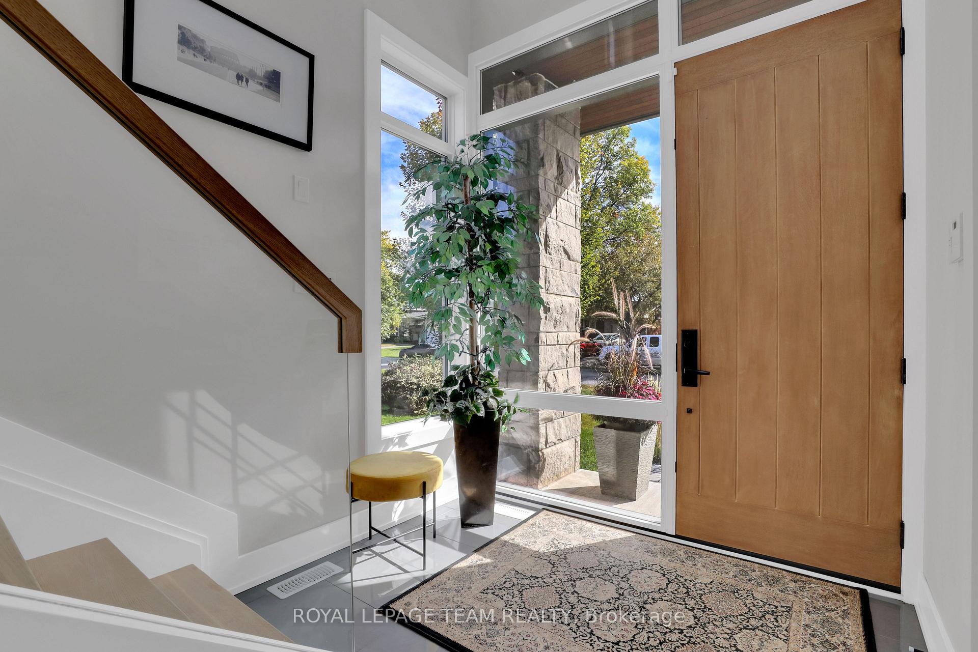Photo 4 of 93 Chippewa Avenue, Ottawa, Meadowlands/St. Claire Gardens — HOMEH