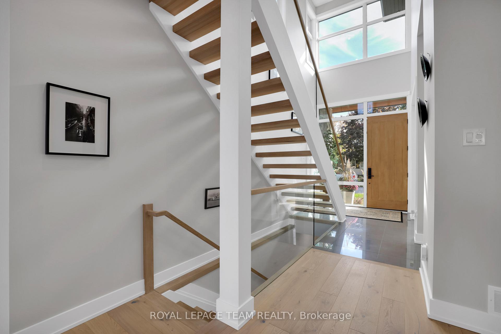 Photo 5 of 93 Chippewa Avenue, Ottawa, Meadowlands/St. Claire Gardens — HOMEH