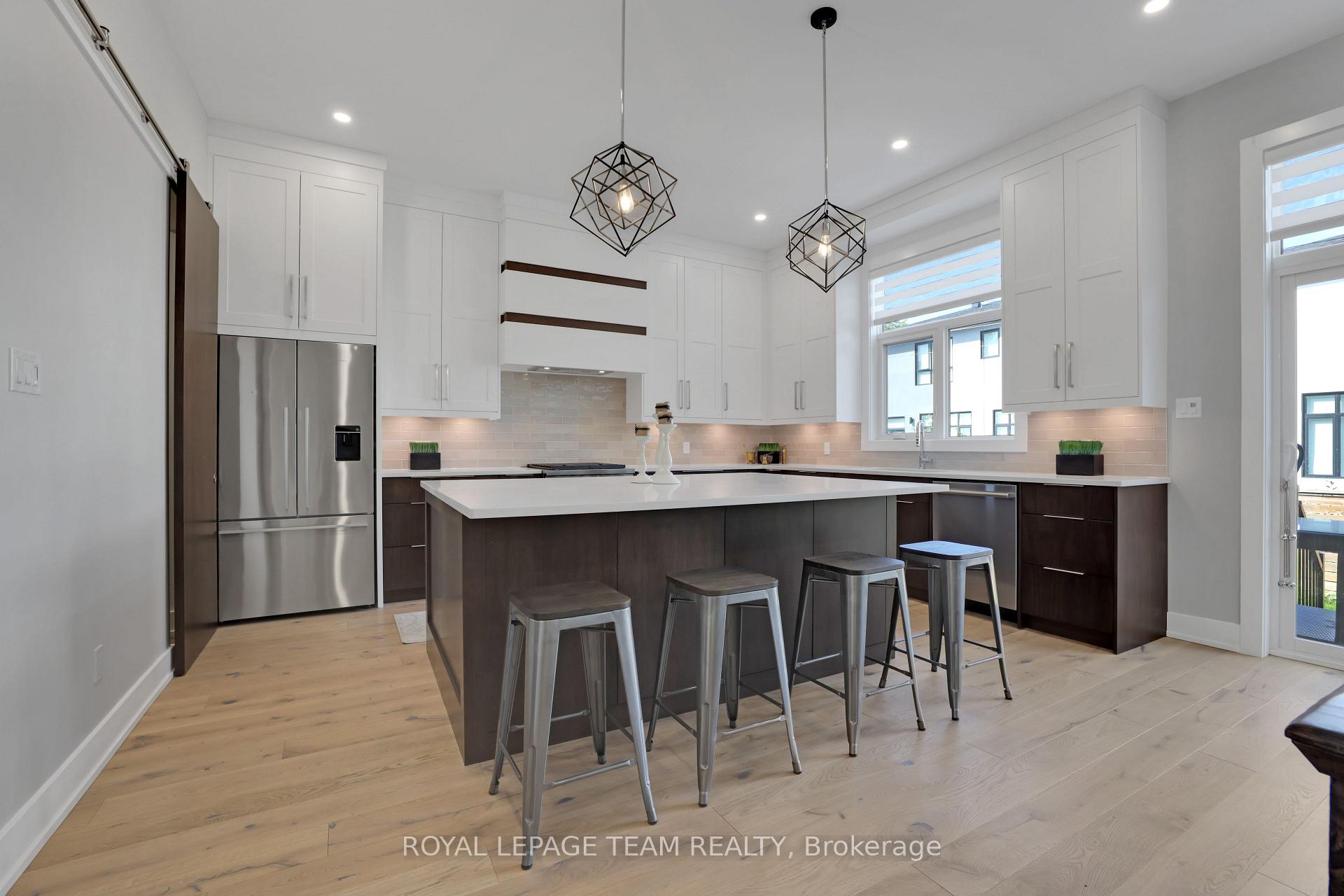 Photo 15 of 93 Chippewa Avenue, Ottawa, Meadowlands/St. Claire Gardens — HOMEH