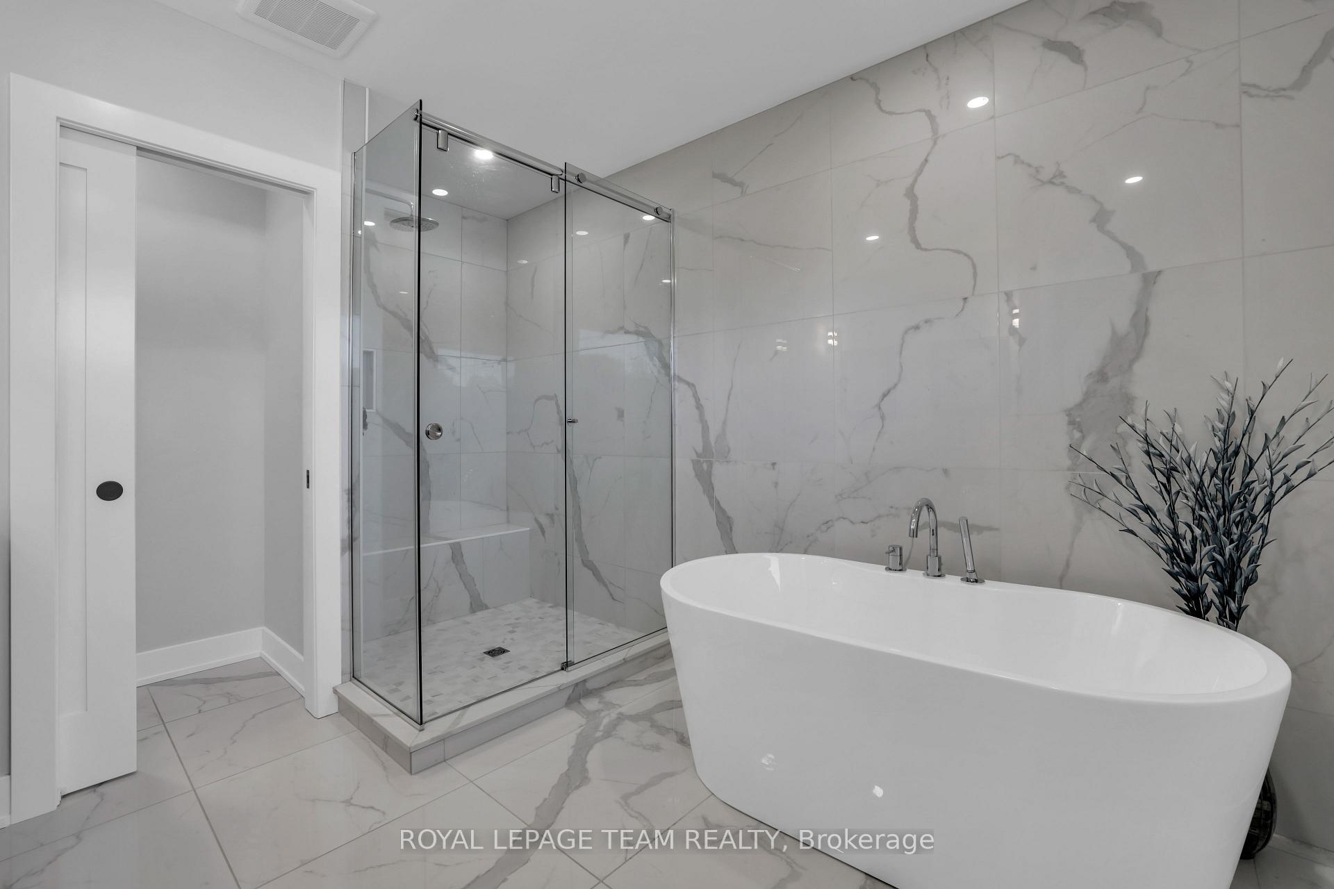 Photo 26 of 93 Chippewa Avenue, Ottawa, Meadowlands/St. Claire Gardens — HOMEH